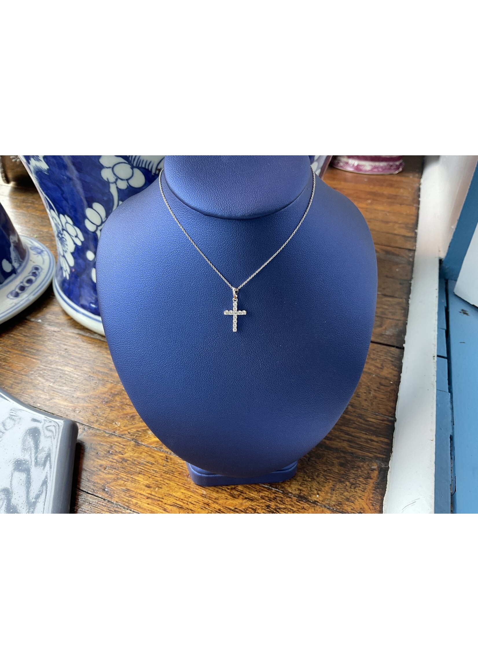 Jordans 14kwg Perfect Diamond Cross .20cttw 18in