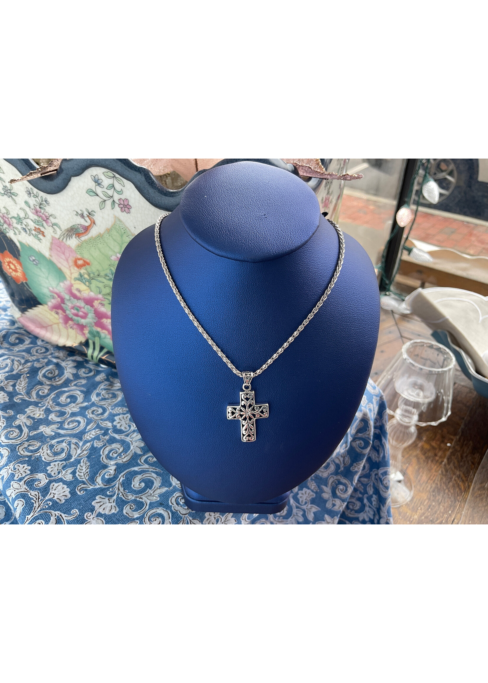 Jordans Filigree Sterling Cross on 20 in Braid Chain