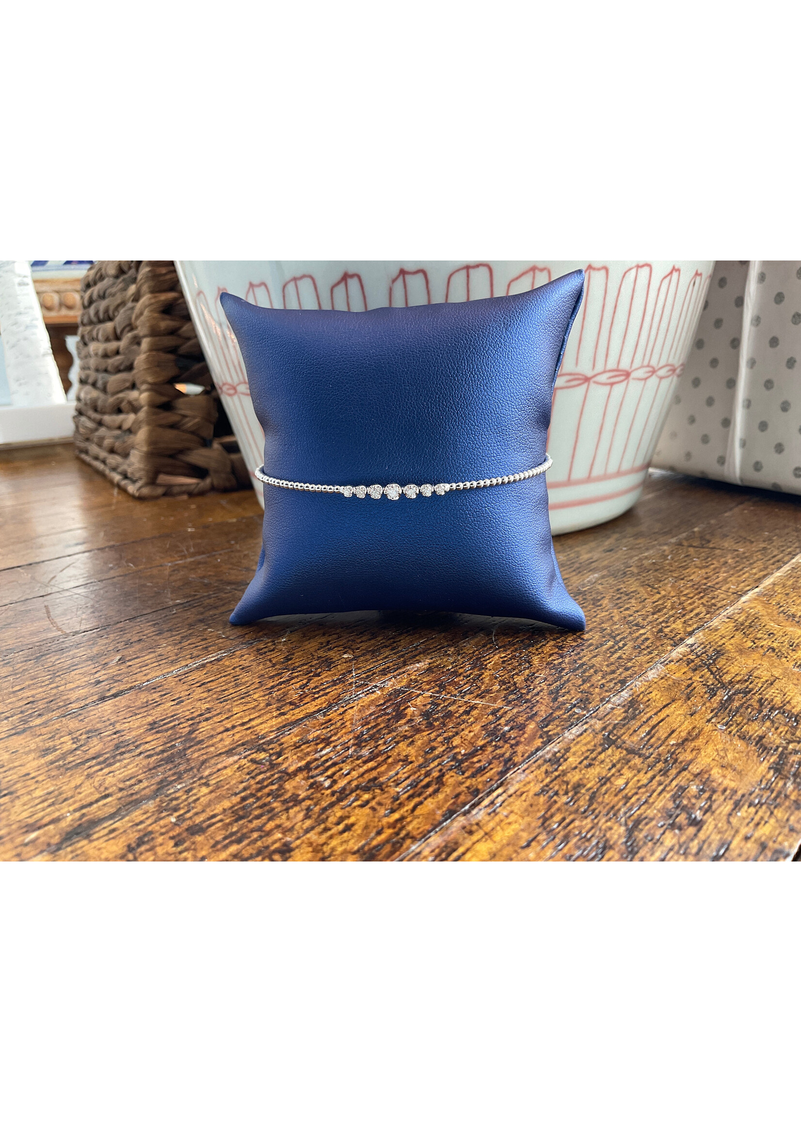 Jordans .25cttw Seven Stone Diamond Beaded Flex Bangle 14k White Gold