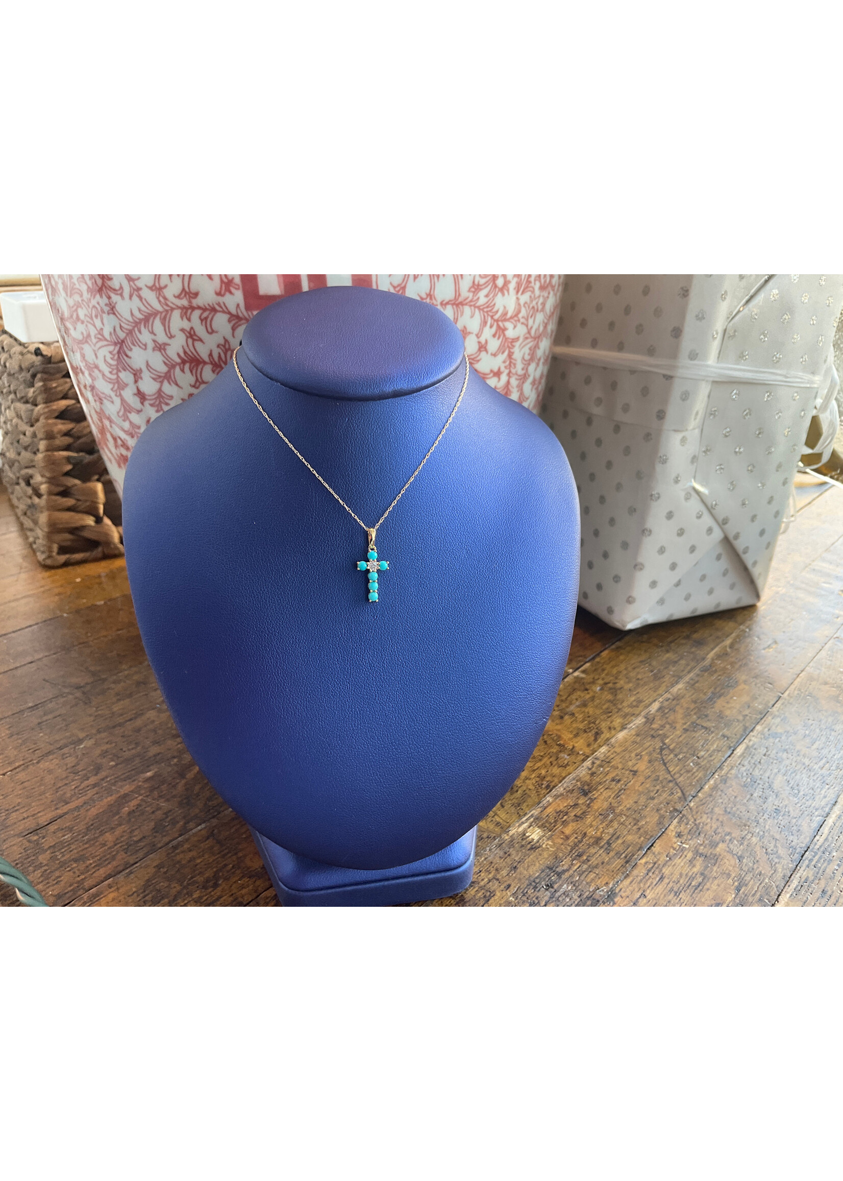 Jordans 10k Diamond and Turquoise Necklace 18in