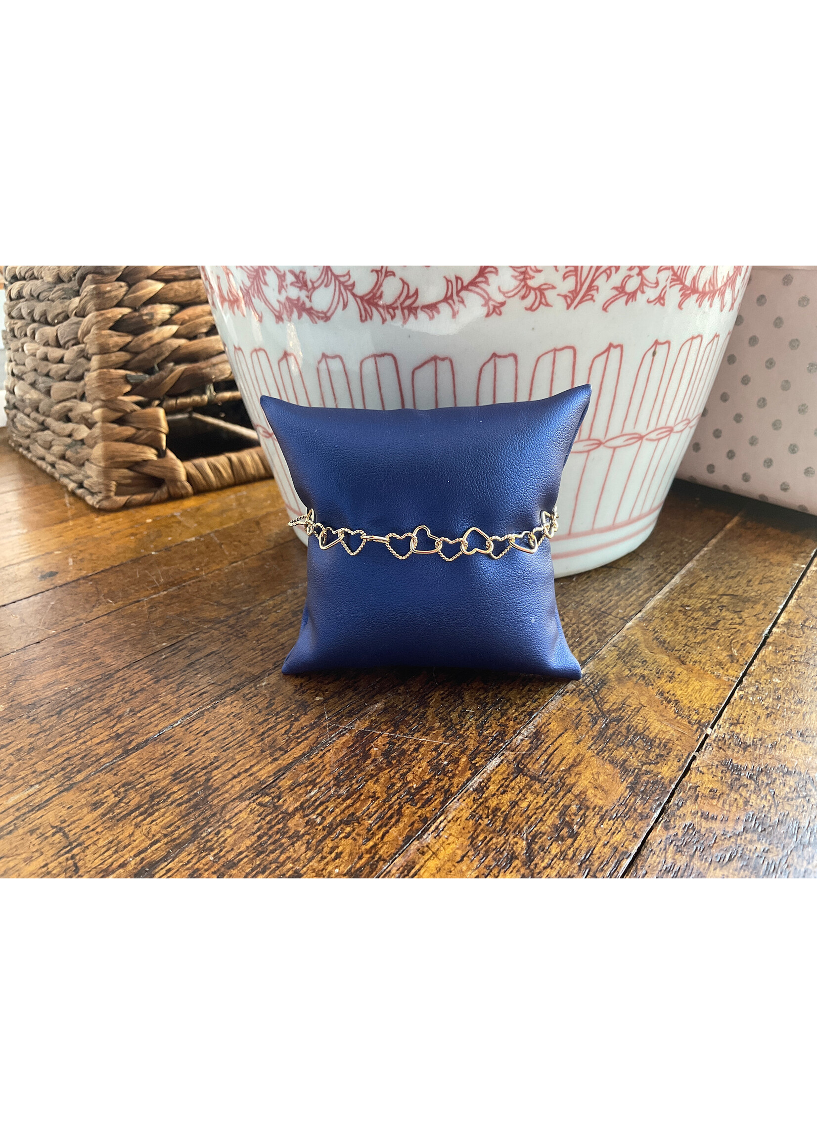 Jordans Forever Gold Heart Link Bracelet 7in