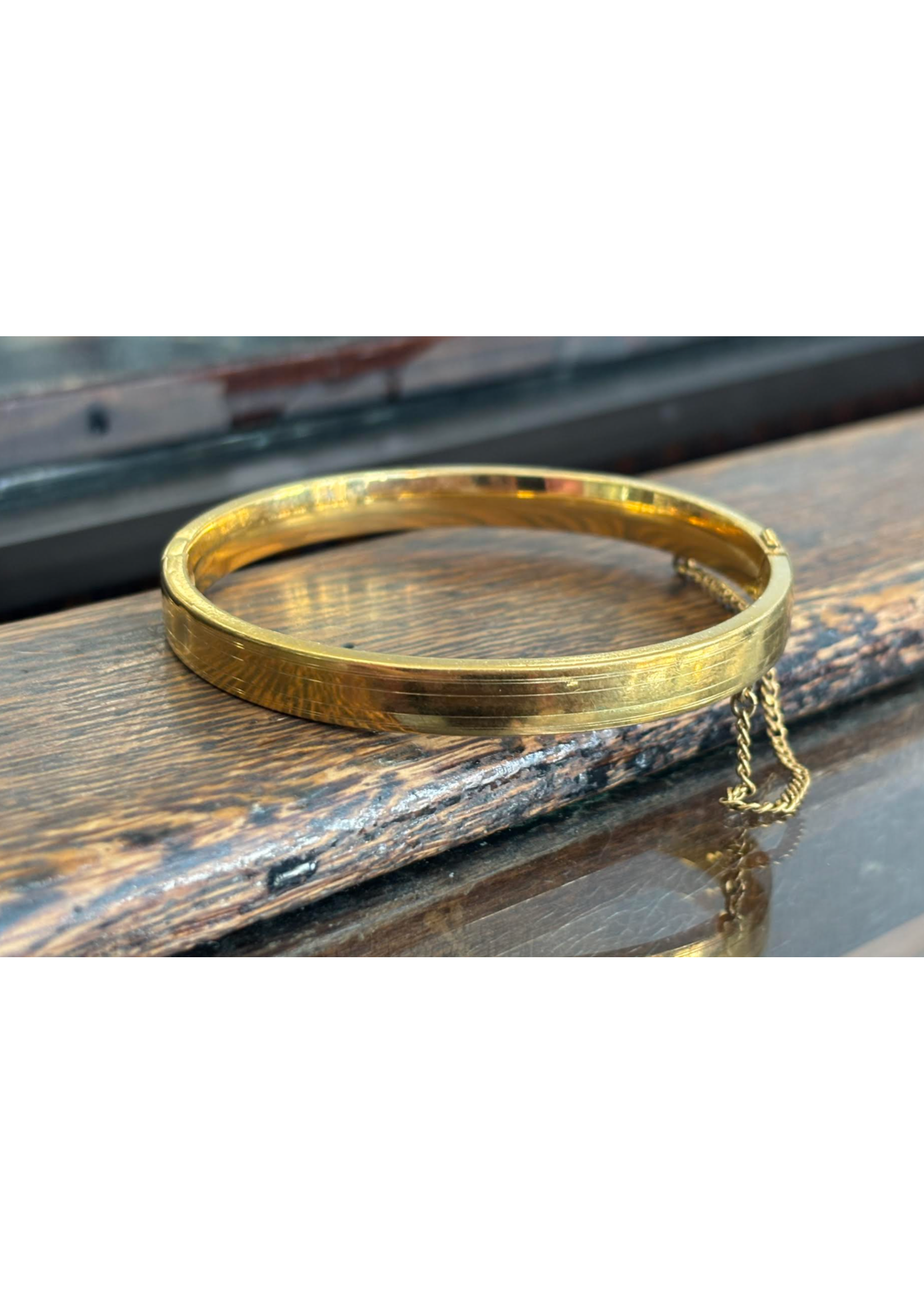 Jordans Vintage GF Sm Floral Bangle w Safety Chain