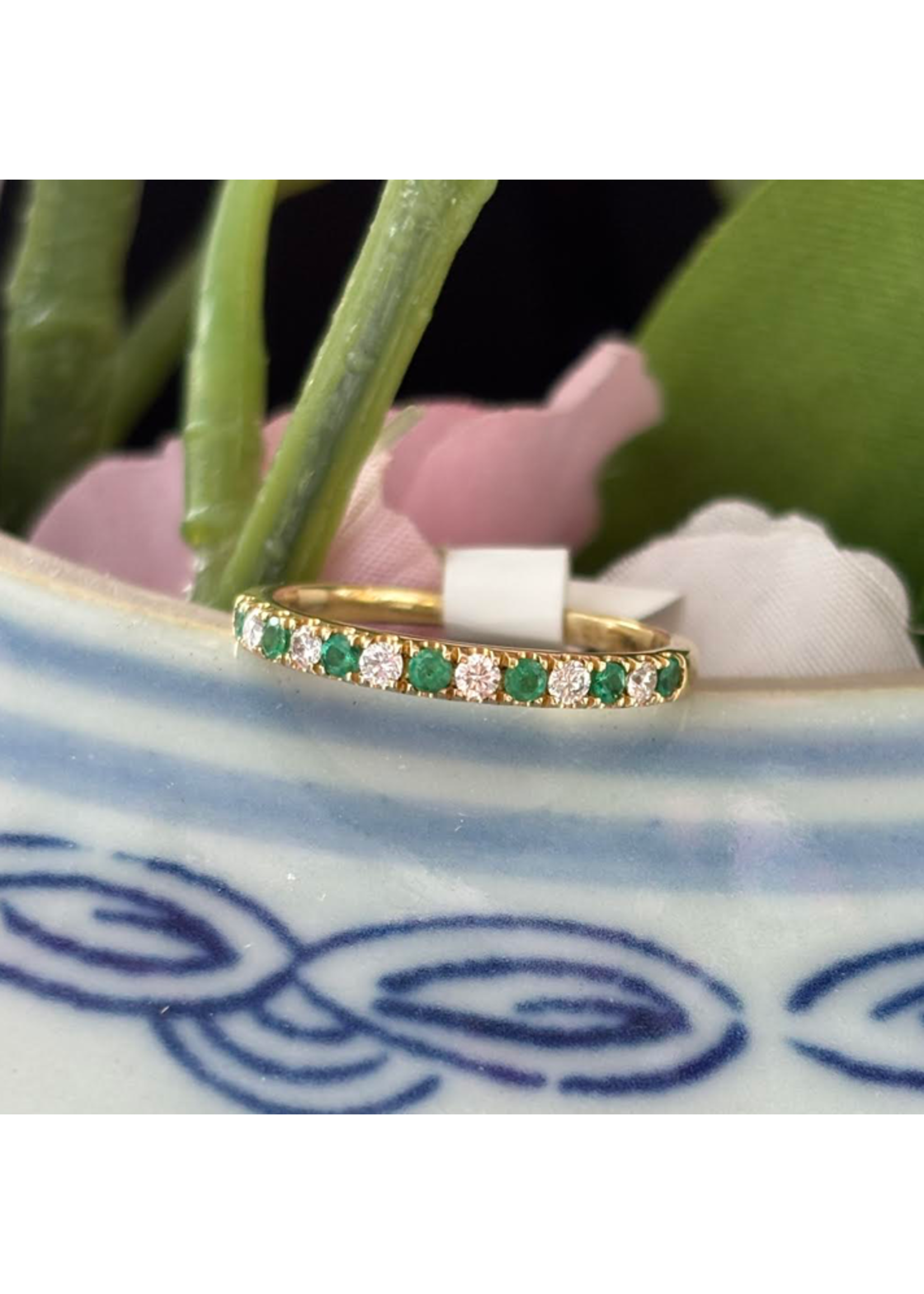 Jordans Emerald & Diamond Band .30cttw 14k