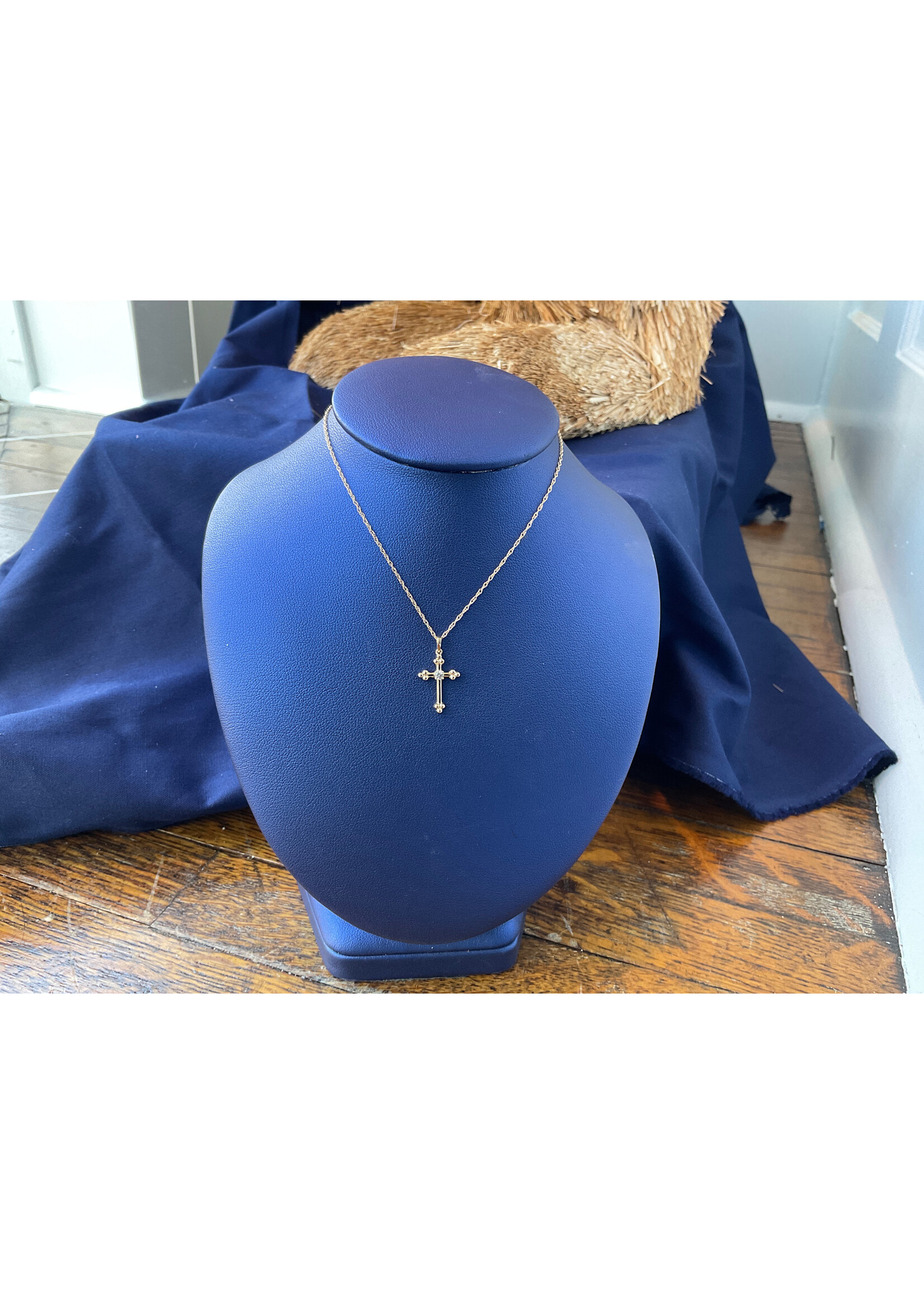 Jordans He is Risen Diamond Cross Necklace 14k 16in cable chain
