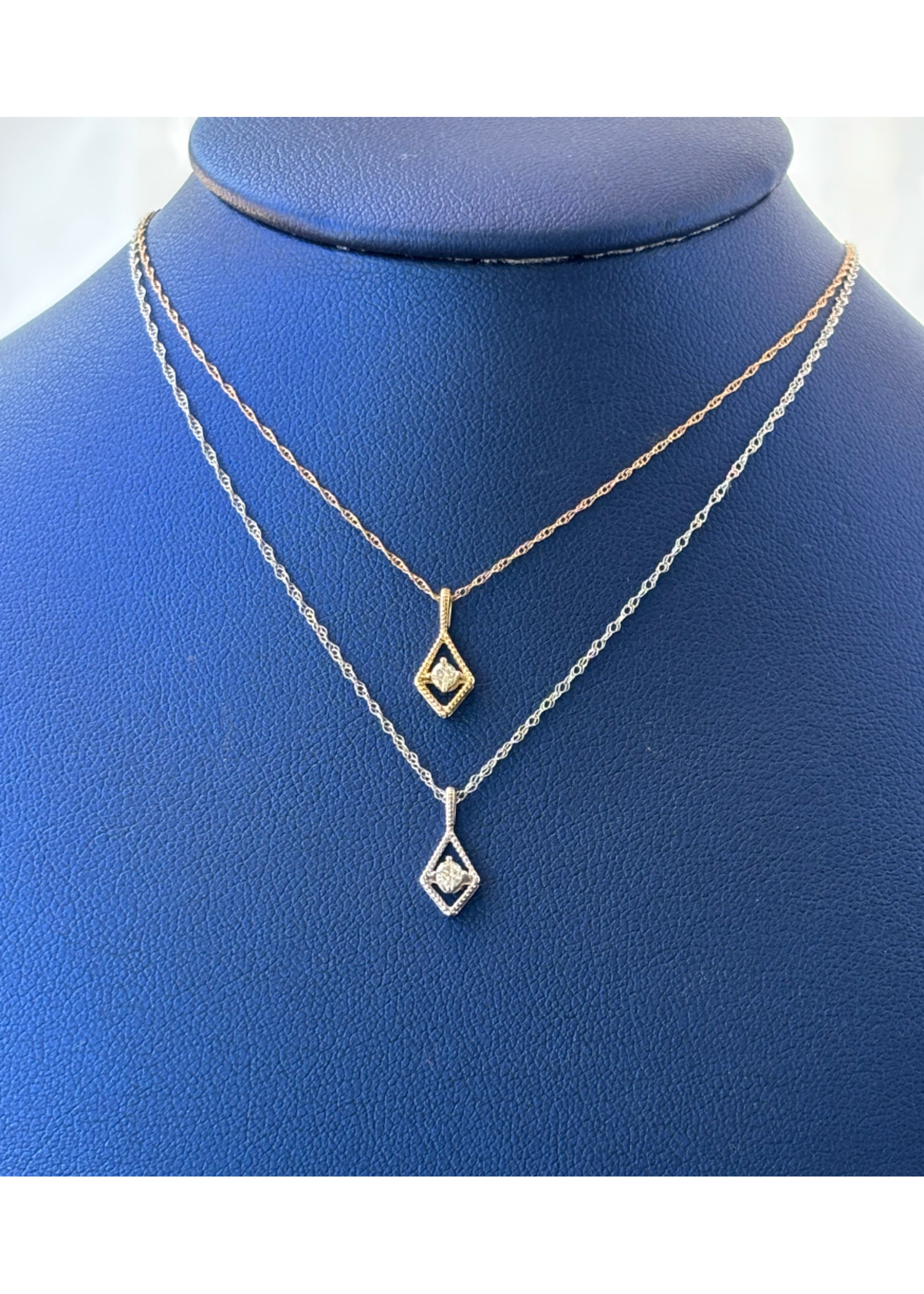 Jordans Dainty Diamond .10 Pendant 14kw