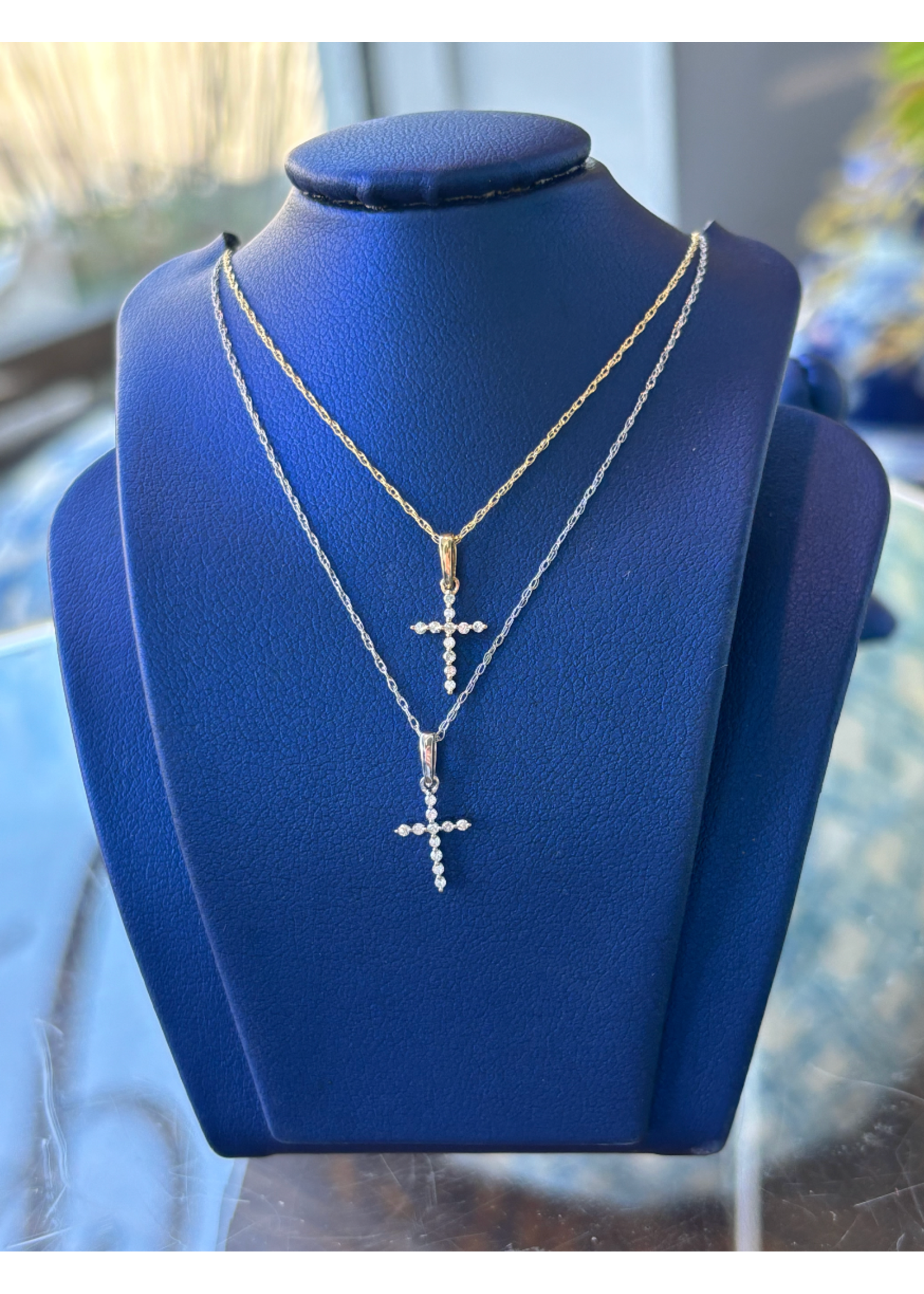 Jordans 14k yellow gold .10cttw shared prong diamond cross 18in chain