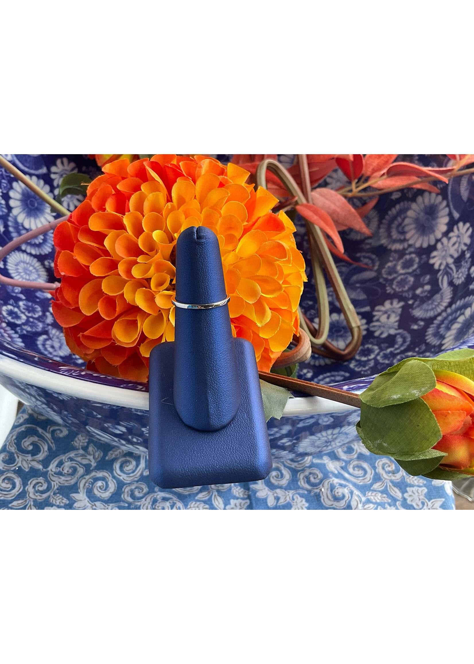 Jordans 1.5mm 10k White Gold Band sz 7