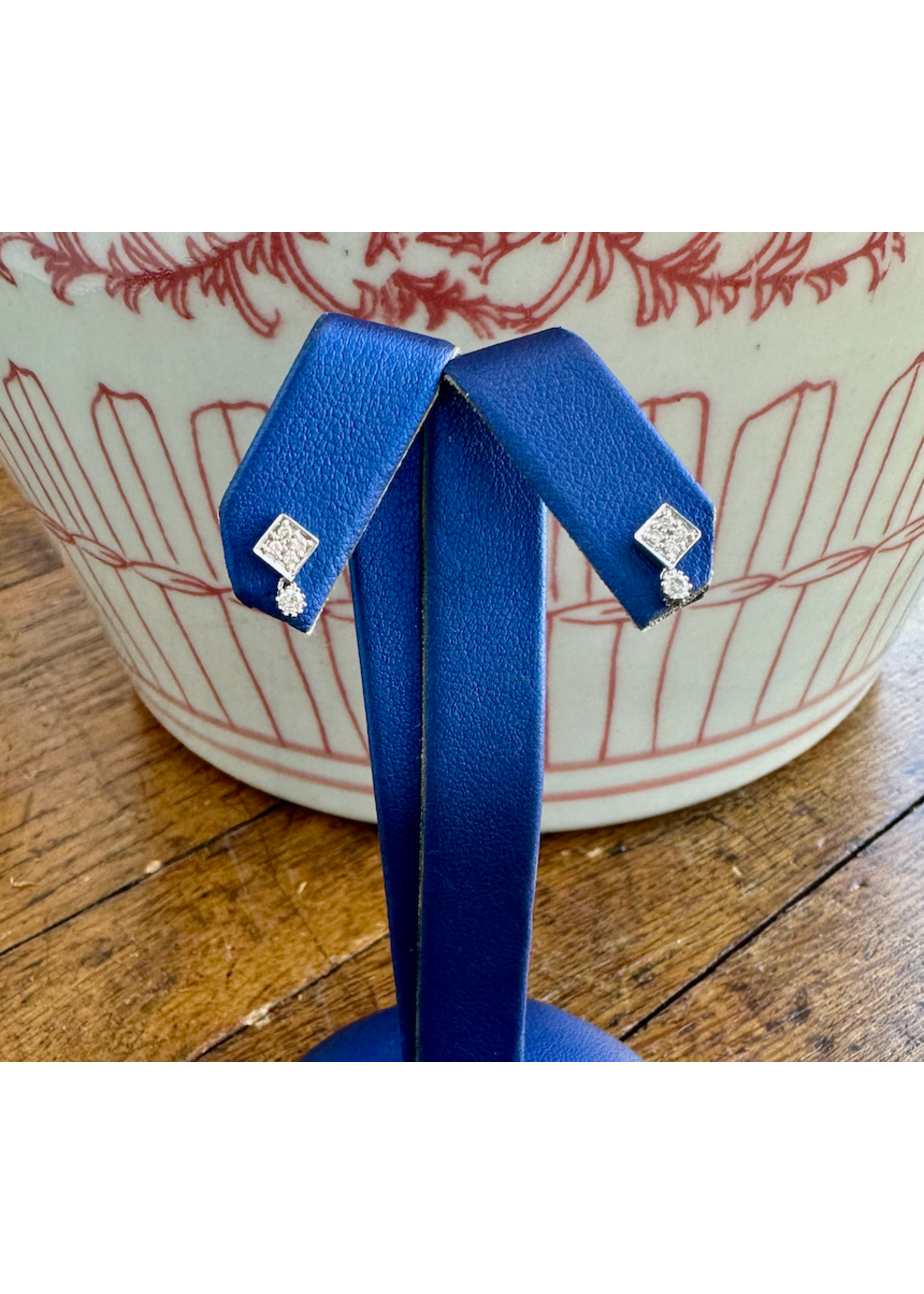 Jordans Diamond Drop Stud 14k white gold