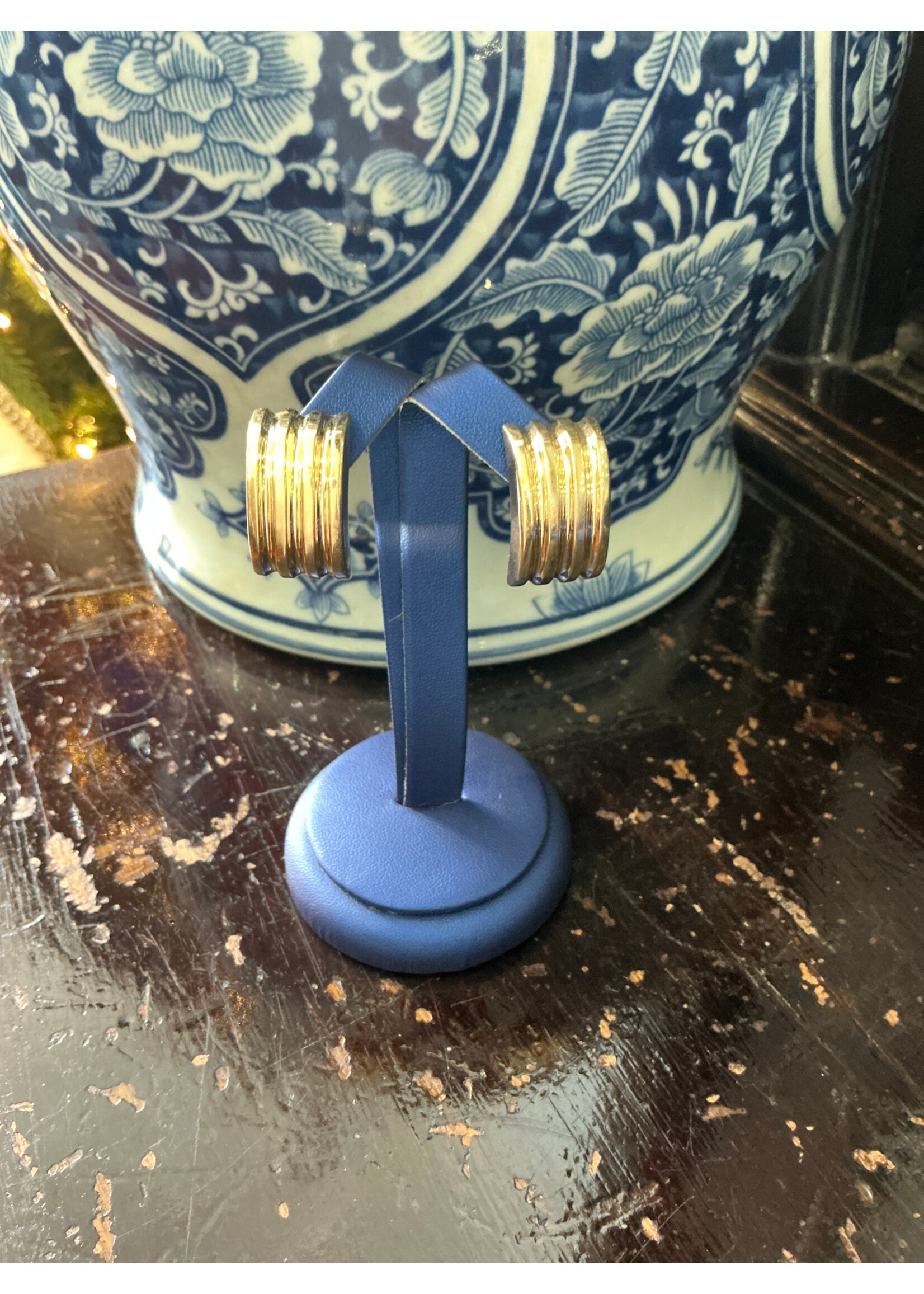 Jordans 14k Bold Icon Leverback 28mm