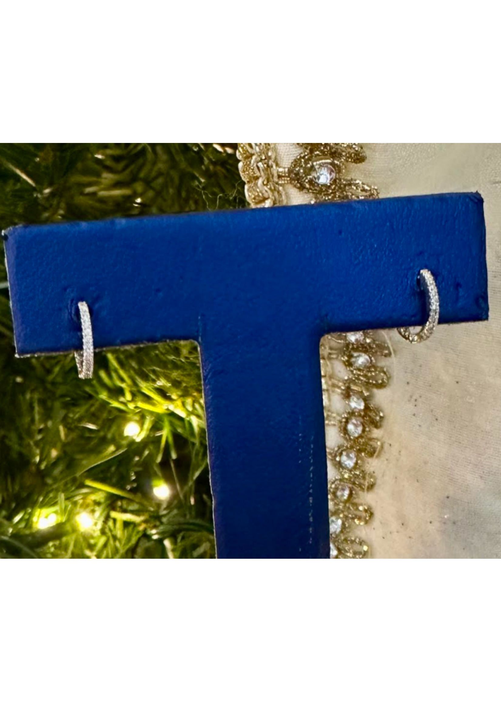 Jordans 10k In & Out Diamond Mini Huggie Hoop