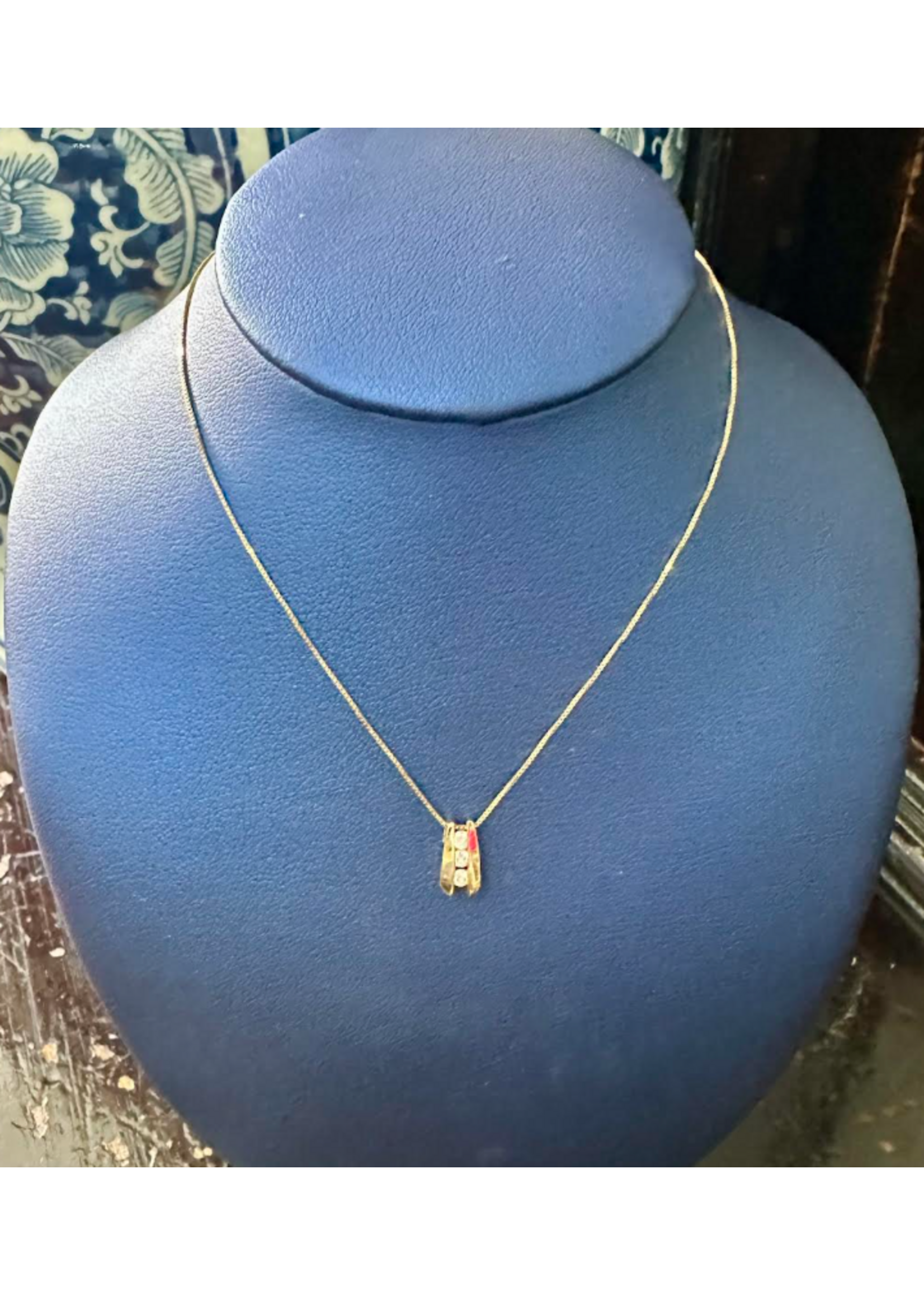 Jordans 14k 3 Stone Diamond Pendant 16in Box Chain