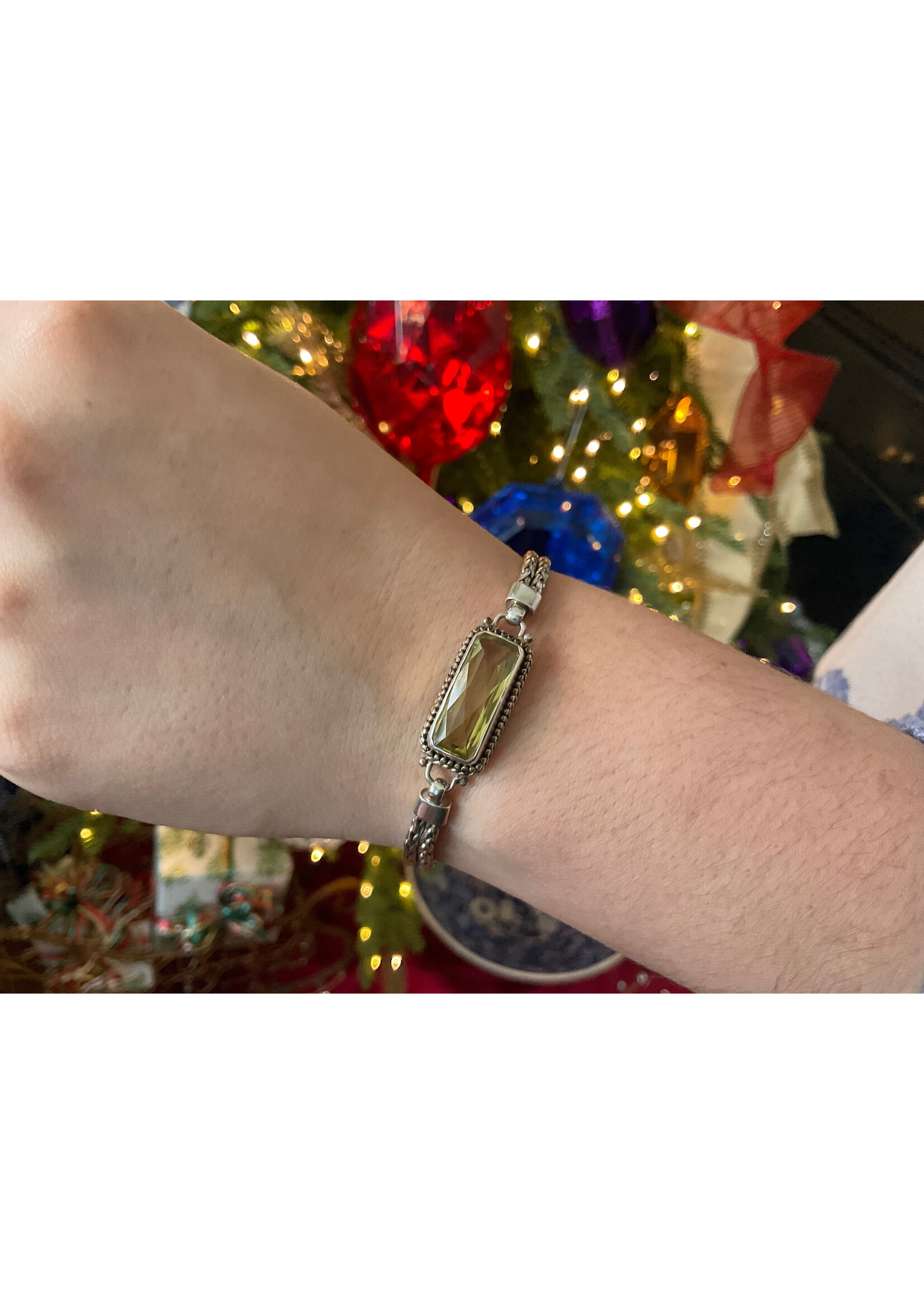 Jordans SS Toggle Peridot Bracelet