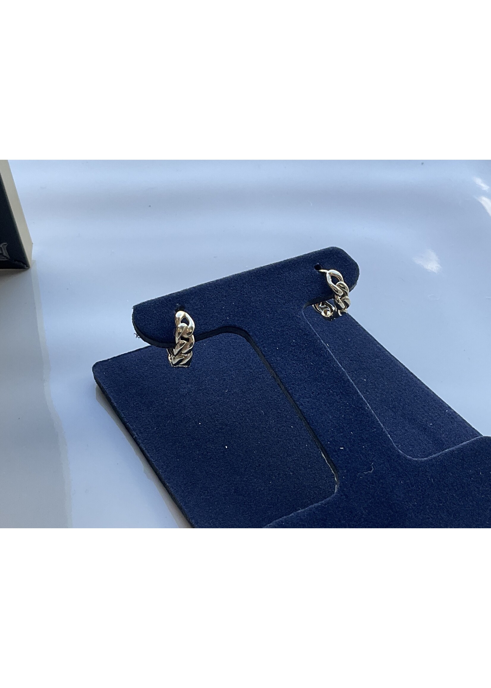 Jordans Curb Link Huggie Hoops 14K