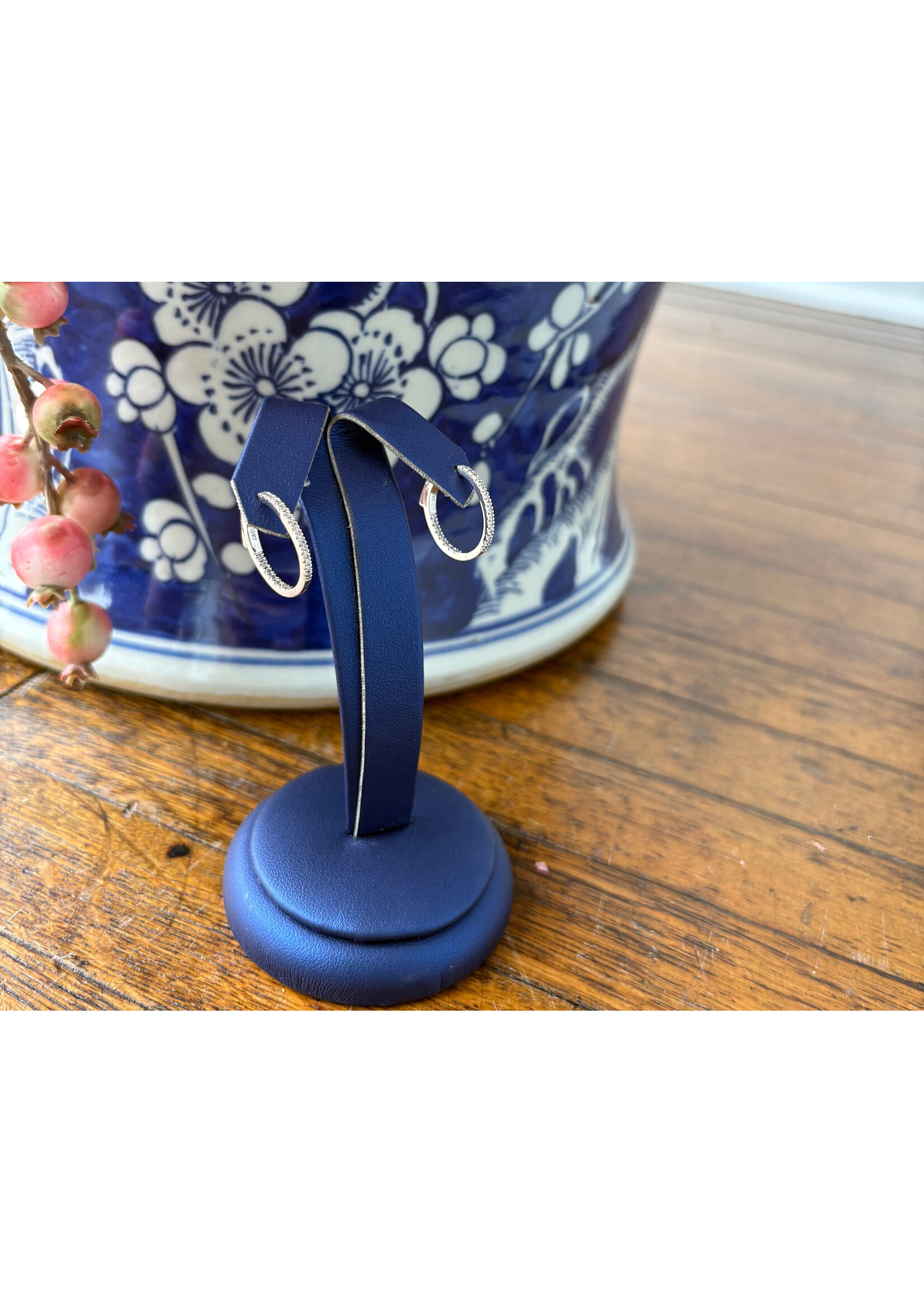 Jordans .25cttw Diamond In & Out Round Hoop 10k white Locking Back