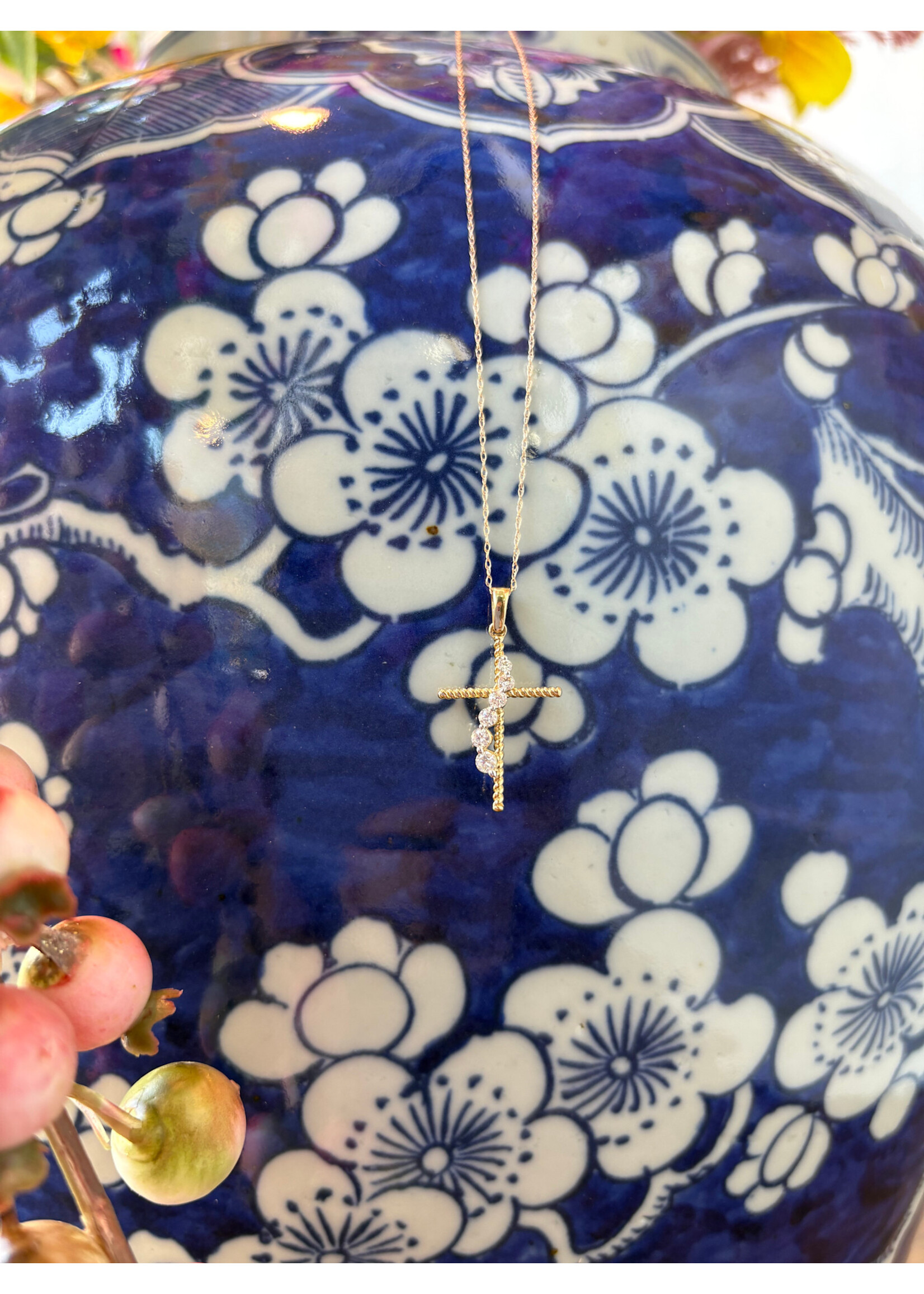 Jordans 10k .30cttw Twisted Journey Diamond Cross Necklace