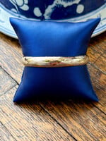 Jordans GF Textured Pattern Bangle w Safety Chain