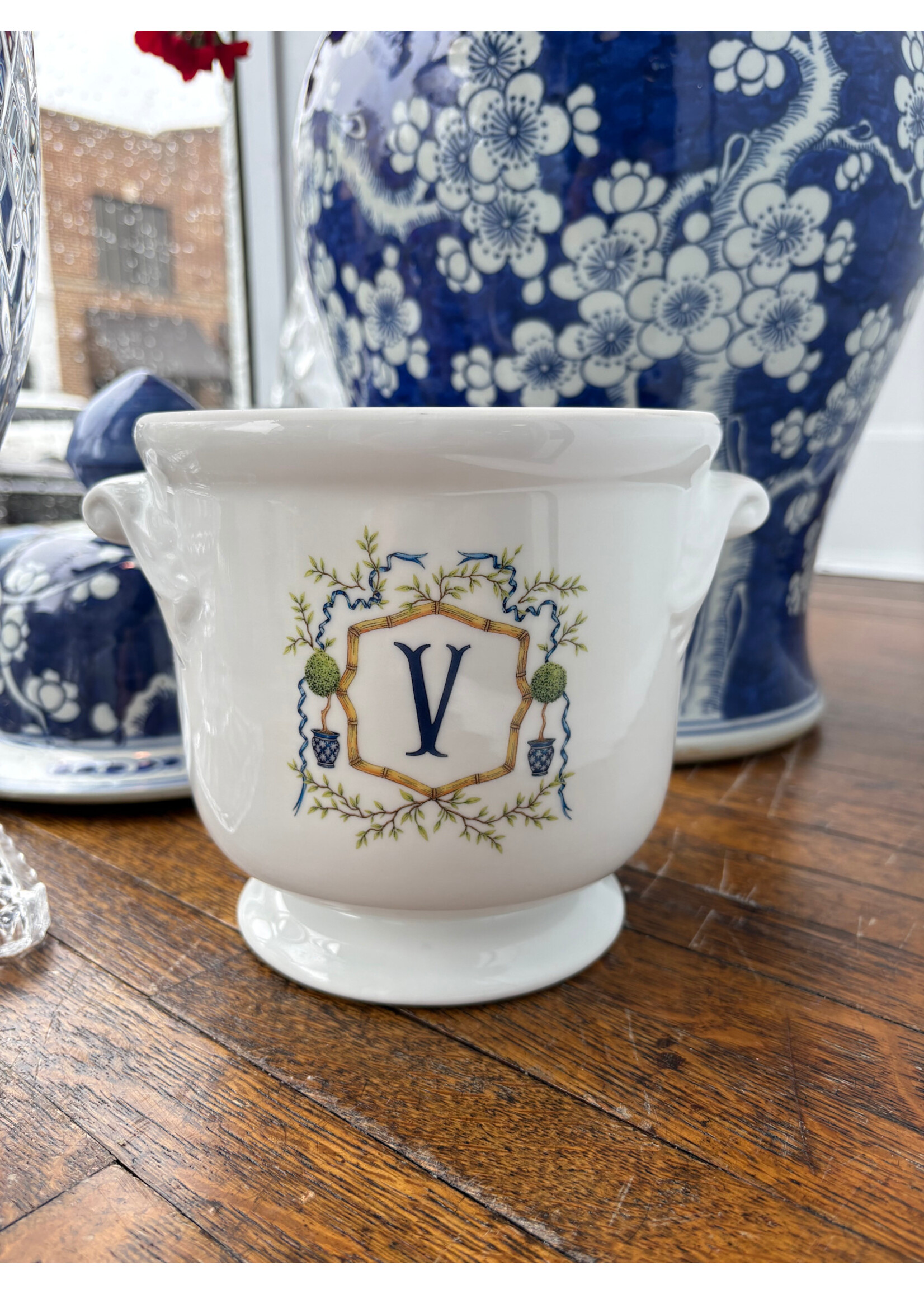 Jordans Med Round Cachepot - V - Bamboo Topiary