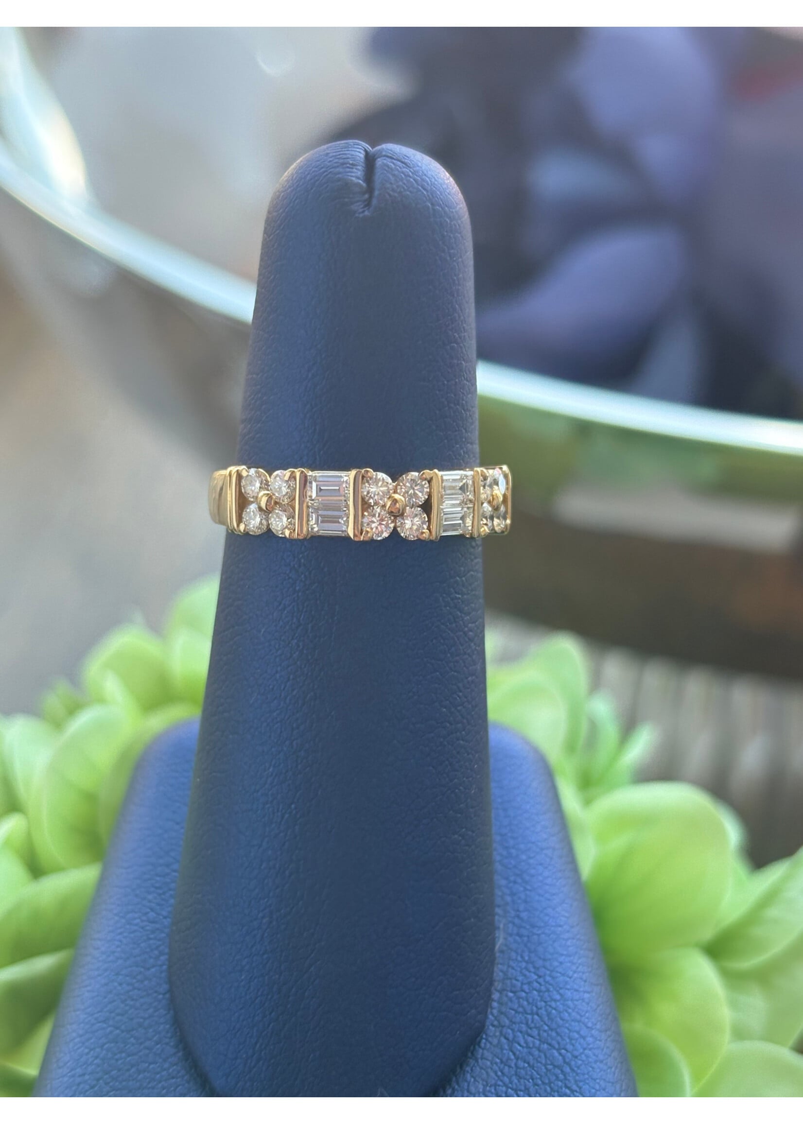 .85cttw Floral & Baguette Diamond Band 18k