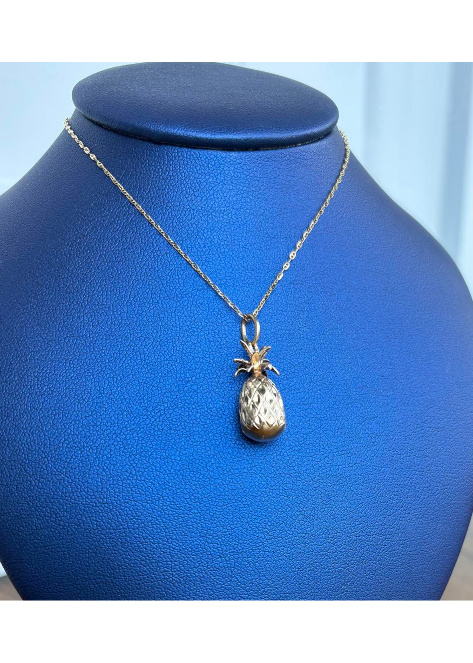 Jordans The Golden Pineapple Necklace 14k adj. chain