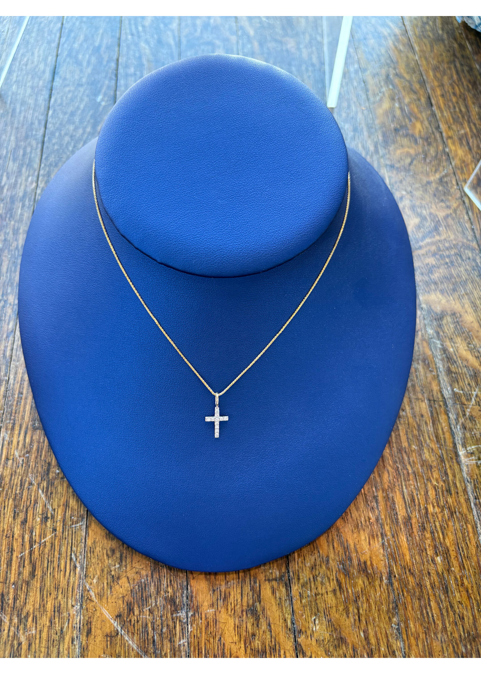 Jordans 10k Diamond Cross on Wheat Chain 18in