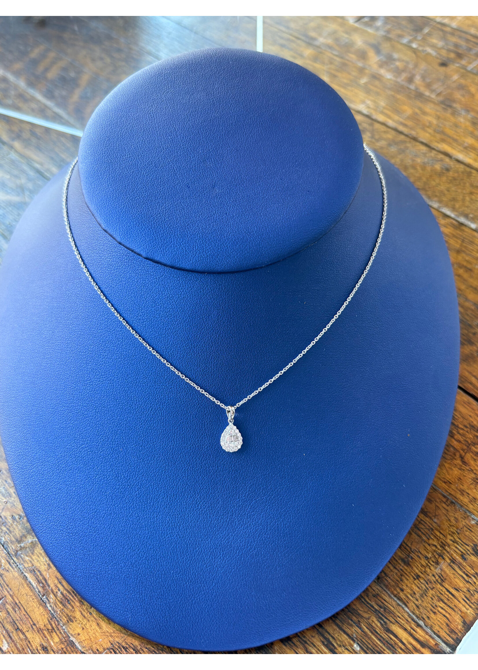 Jordans 18k White Diamond Teardrop Cluster adj chain