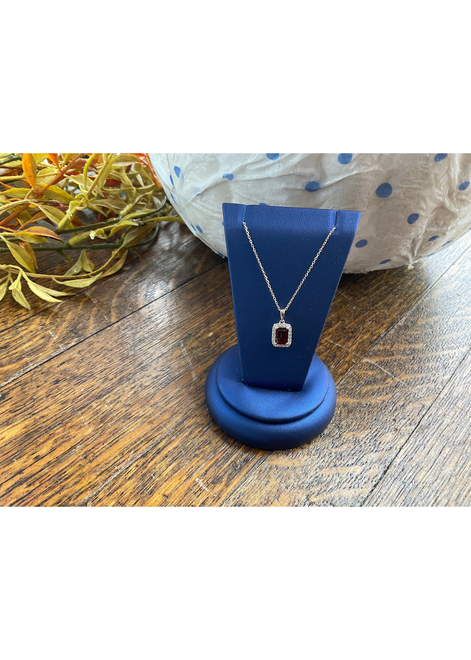 Jordans 1ct Garnet .15cttw Dia Halo Necklace 10k