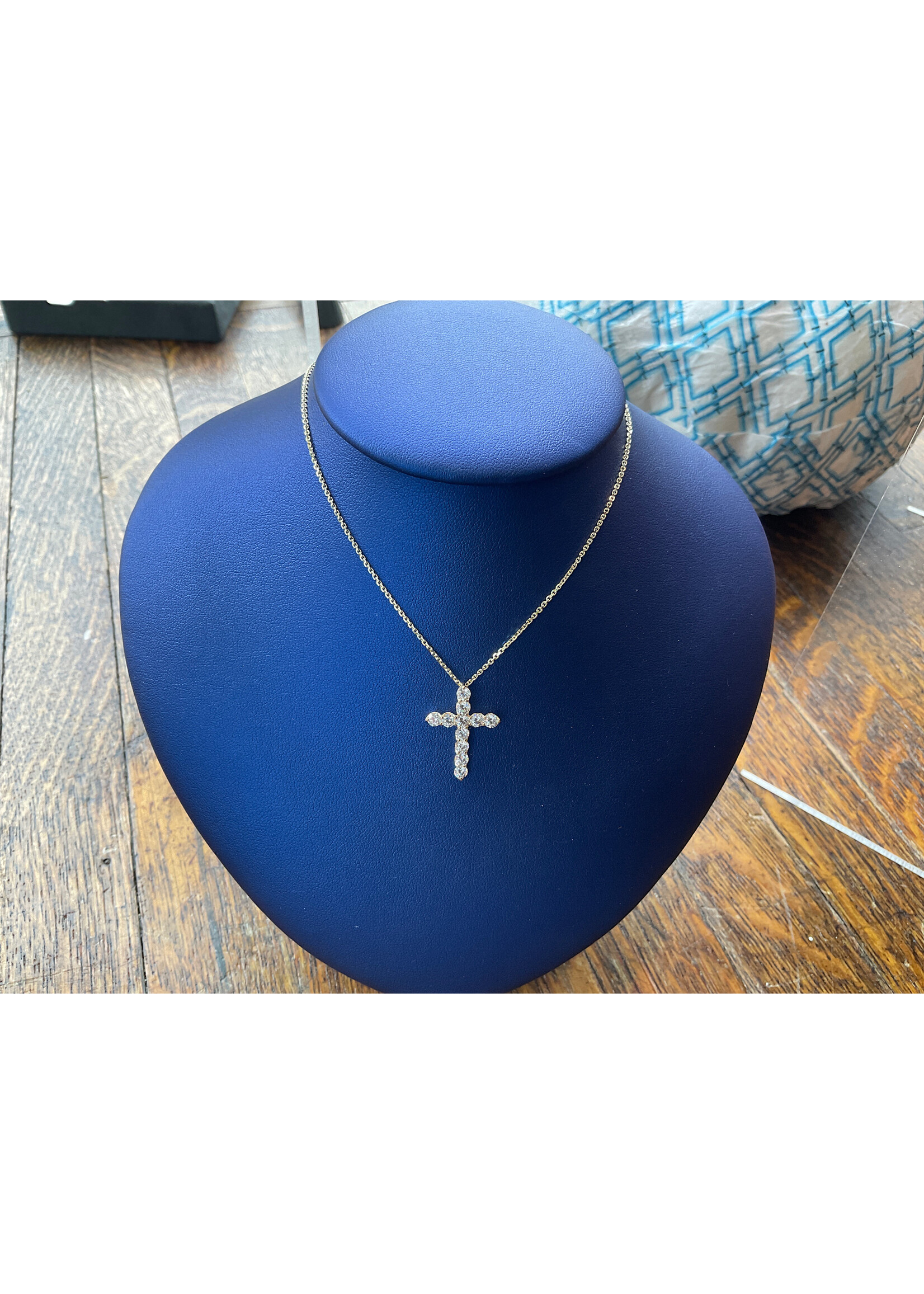 Jordans 1cttw LG Diamond Cross 14k adj 1mm Cable Chain