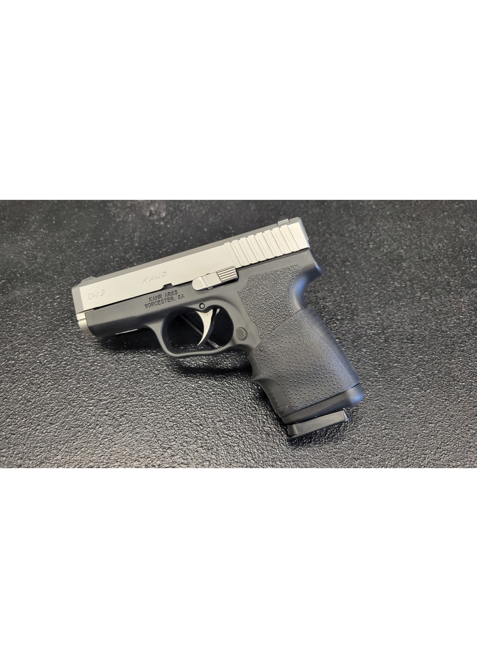 Kahr (USED) Kahr CW9 (9mm Pistol KACW9093N CW9 9MM SS/POLY 3.5" 7+1 NS ONE MAG | FRONT NIGHT SIGHT 9mm