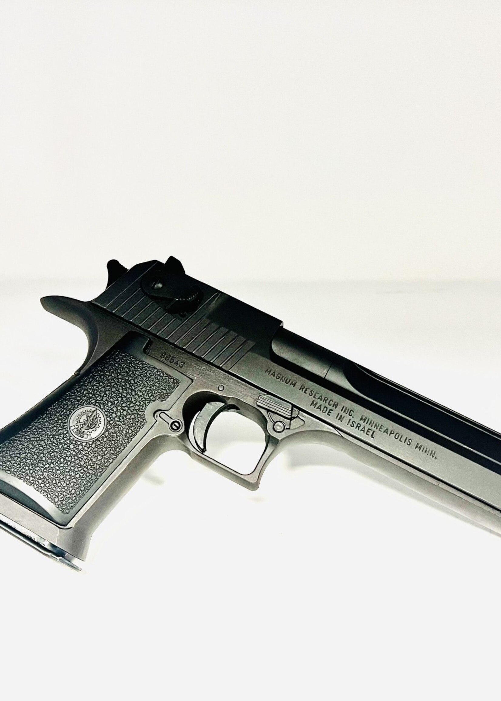 Magnum Research (CONS) Magnum Research Desert Eagle .41/.44 Magnum Pistol Israel Military Industries Made in Israel