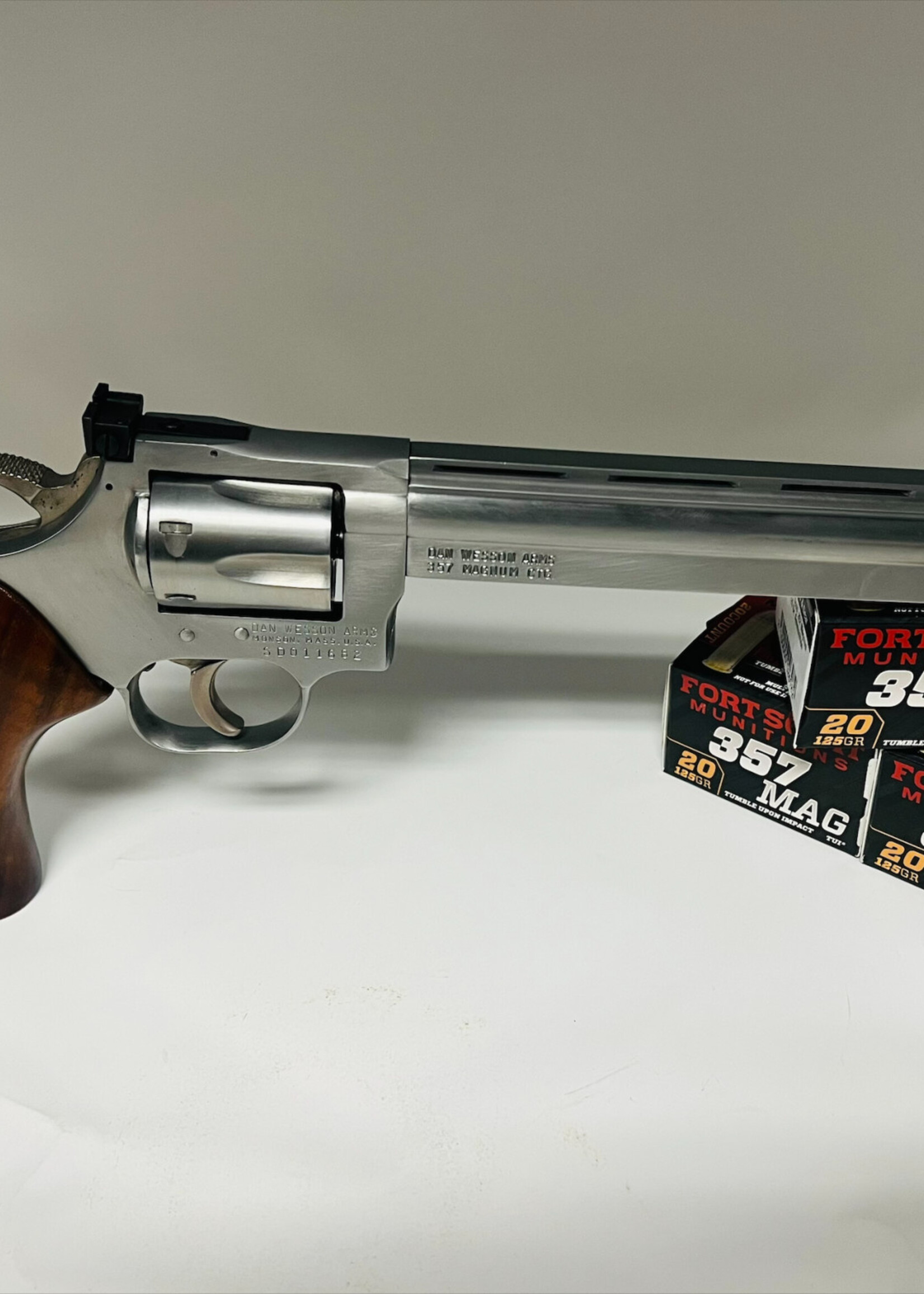 Dan Wesson (CONS) Dan Wesson .357 Magnum 8 INCH SS Wood Grip