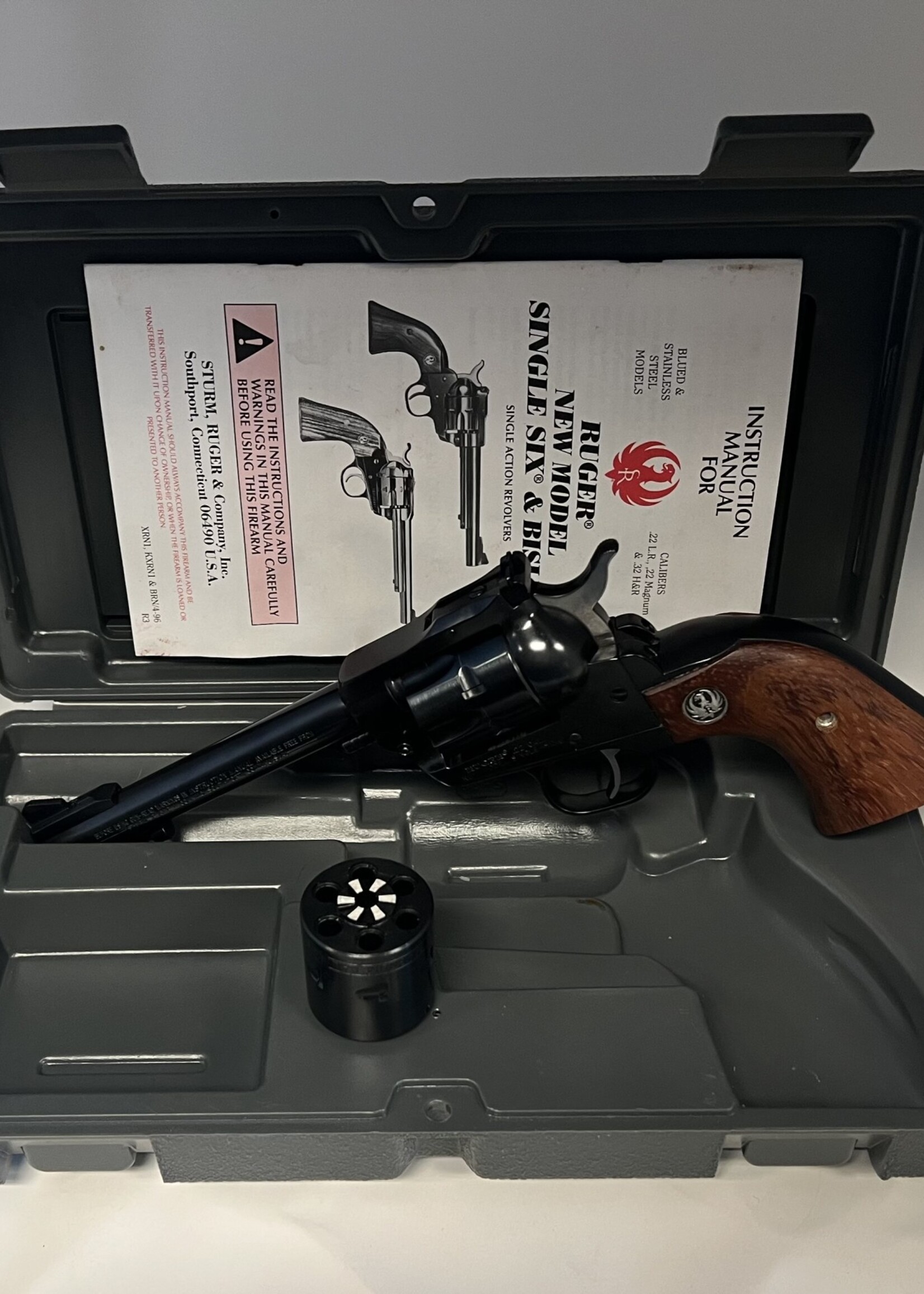 Ruger (CONS) Ruger New Model Single Six 22 LR and  22 Magnum Original Case