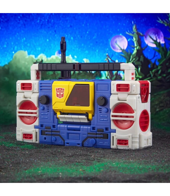 Transformers Legacy Evolution Voyager Twincast and Autobot Rewind