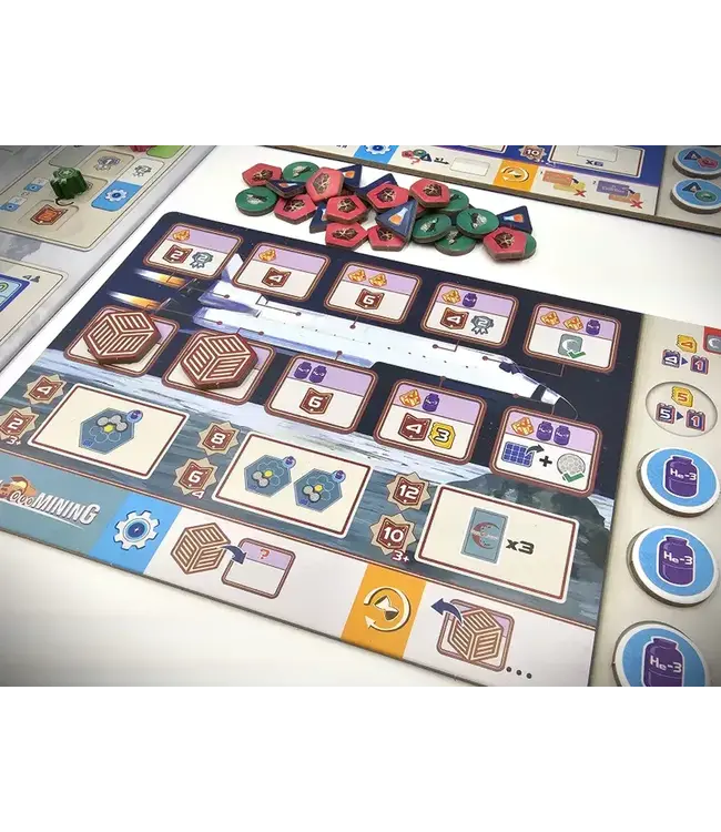 SHACKLETON BASE: A JOURNEY TO THE MOON (EN)