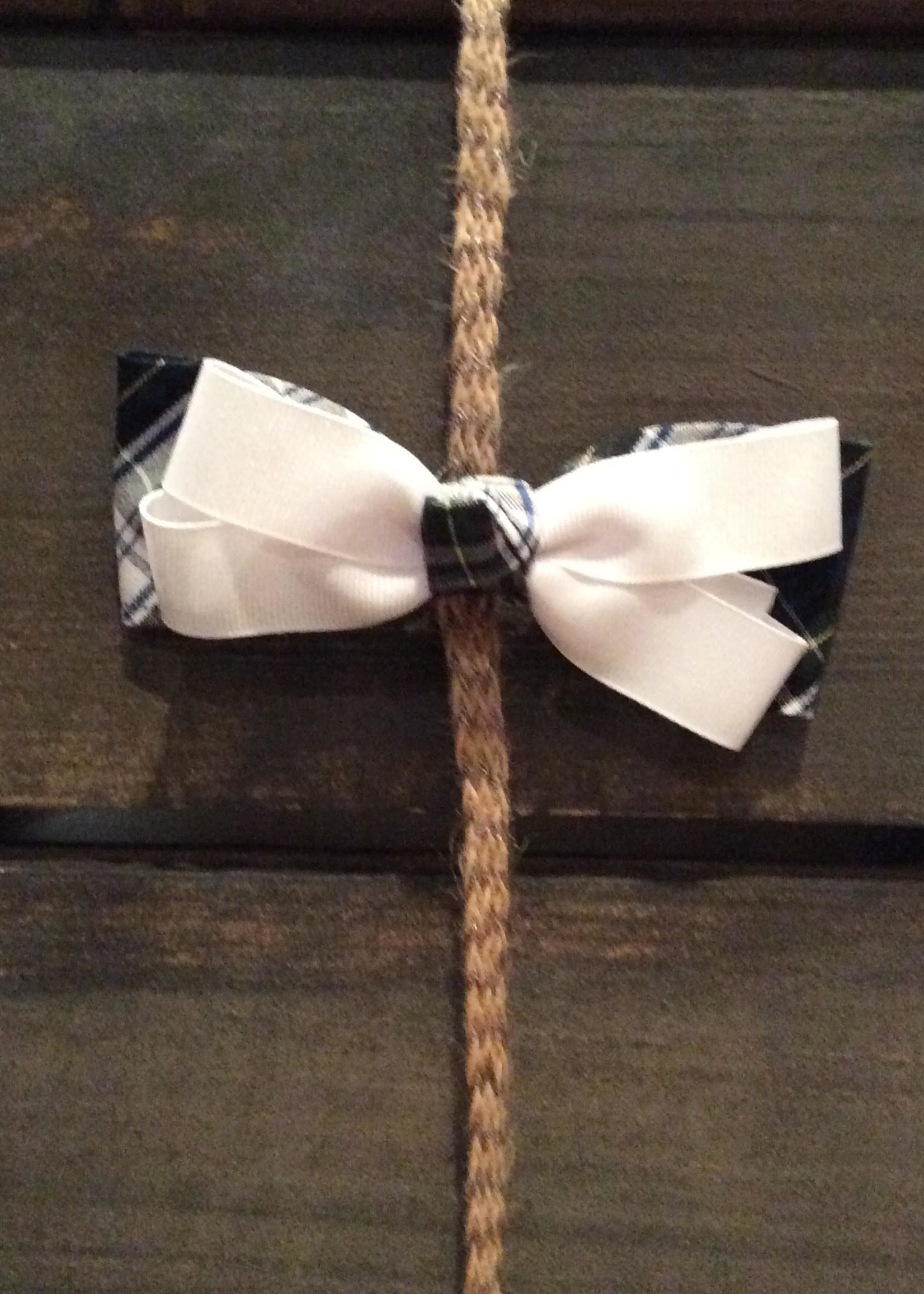 WHITE & PLAID LINDSAY BOW BARRETTE