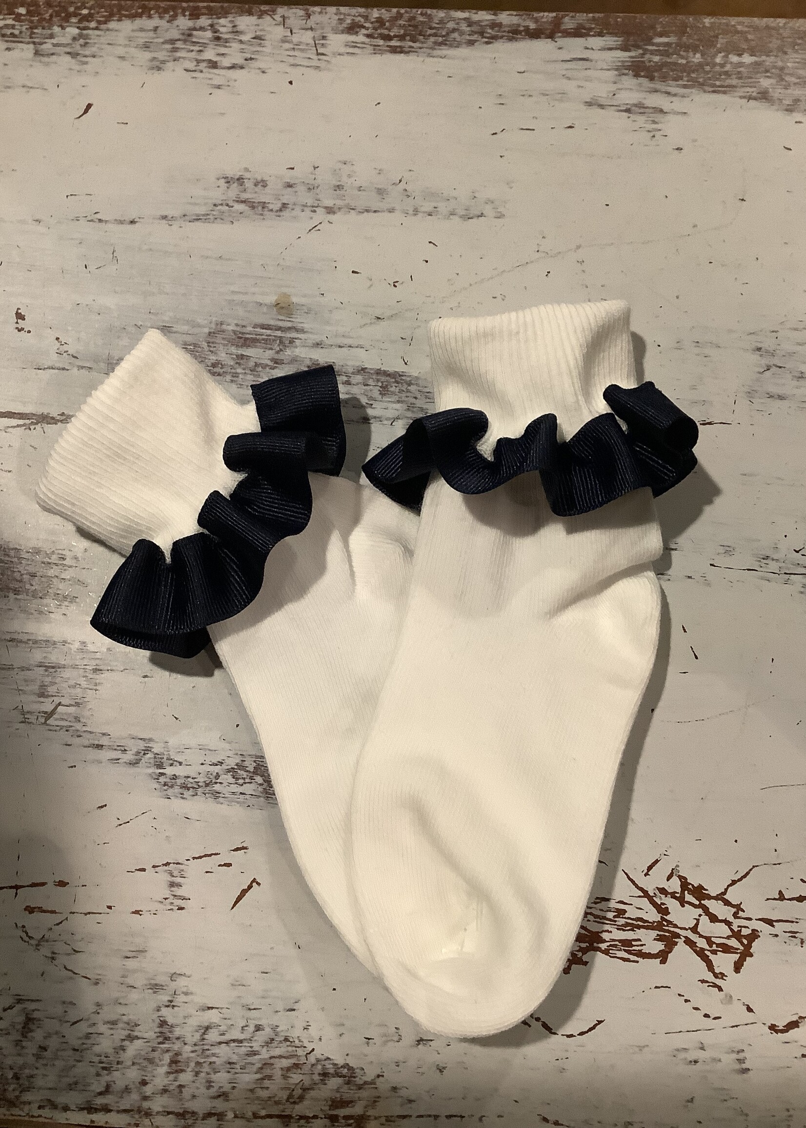 RUFFLED NAVY RIBBON SOCK  SIZE 8/9