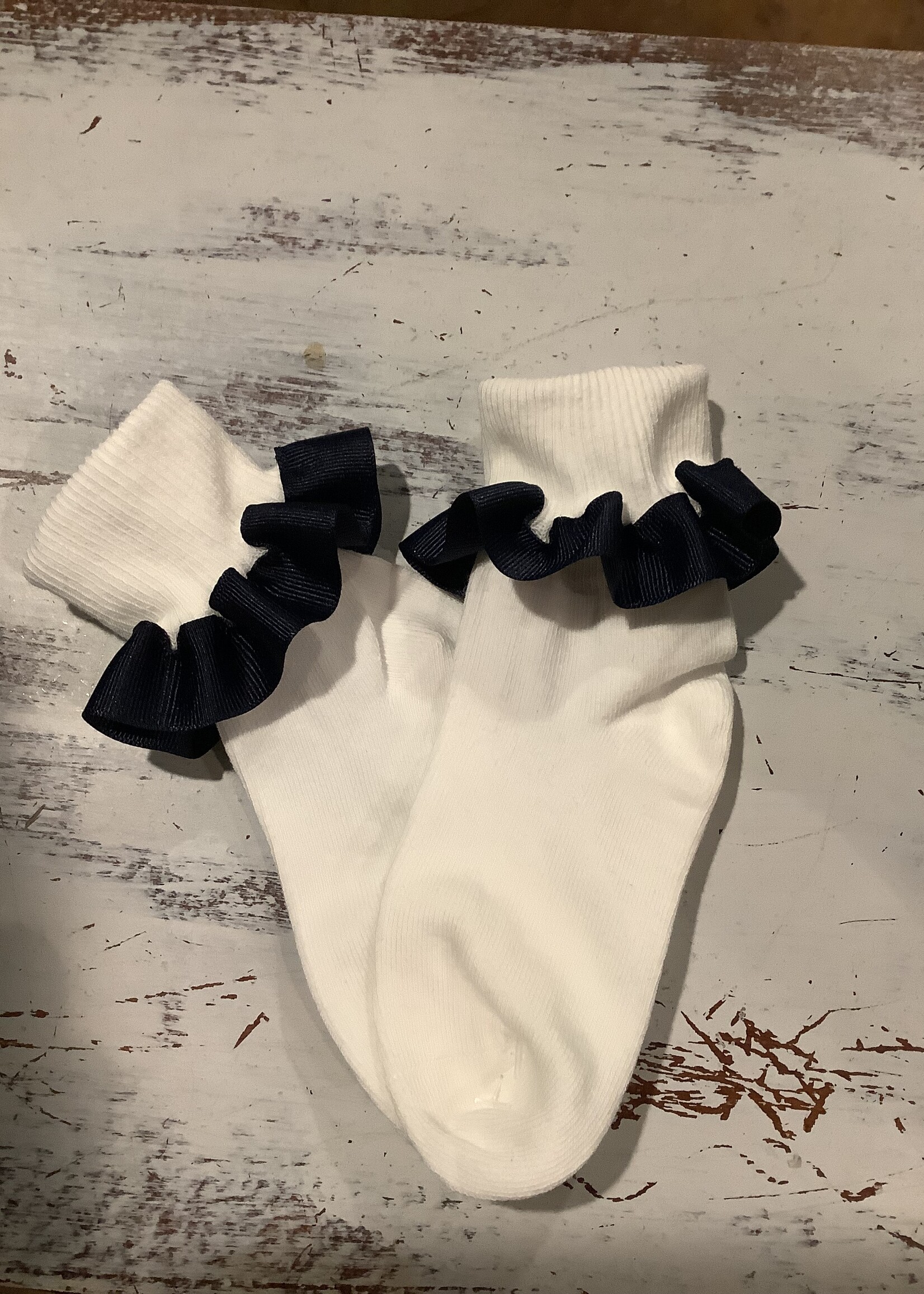 RUFFLED NAVY RIBBON SOCK  SIZE 8/9
