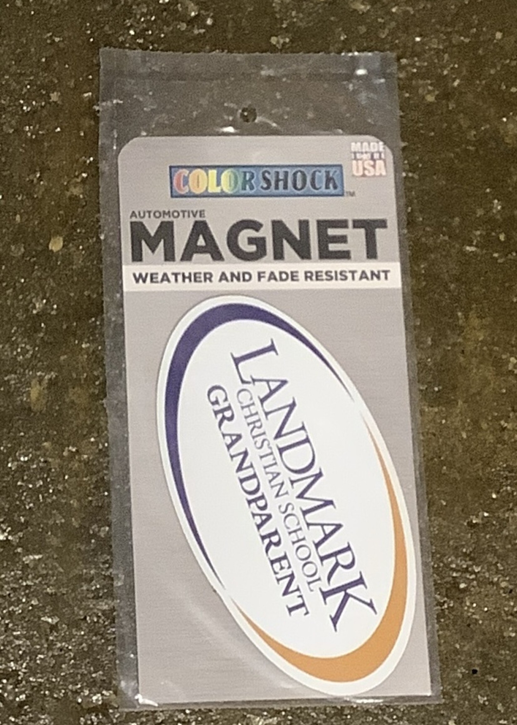 OVAL LANDMARK MAGNET GRANDPARENT