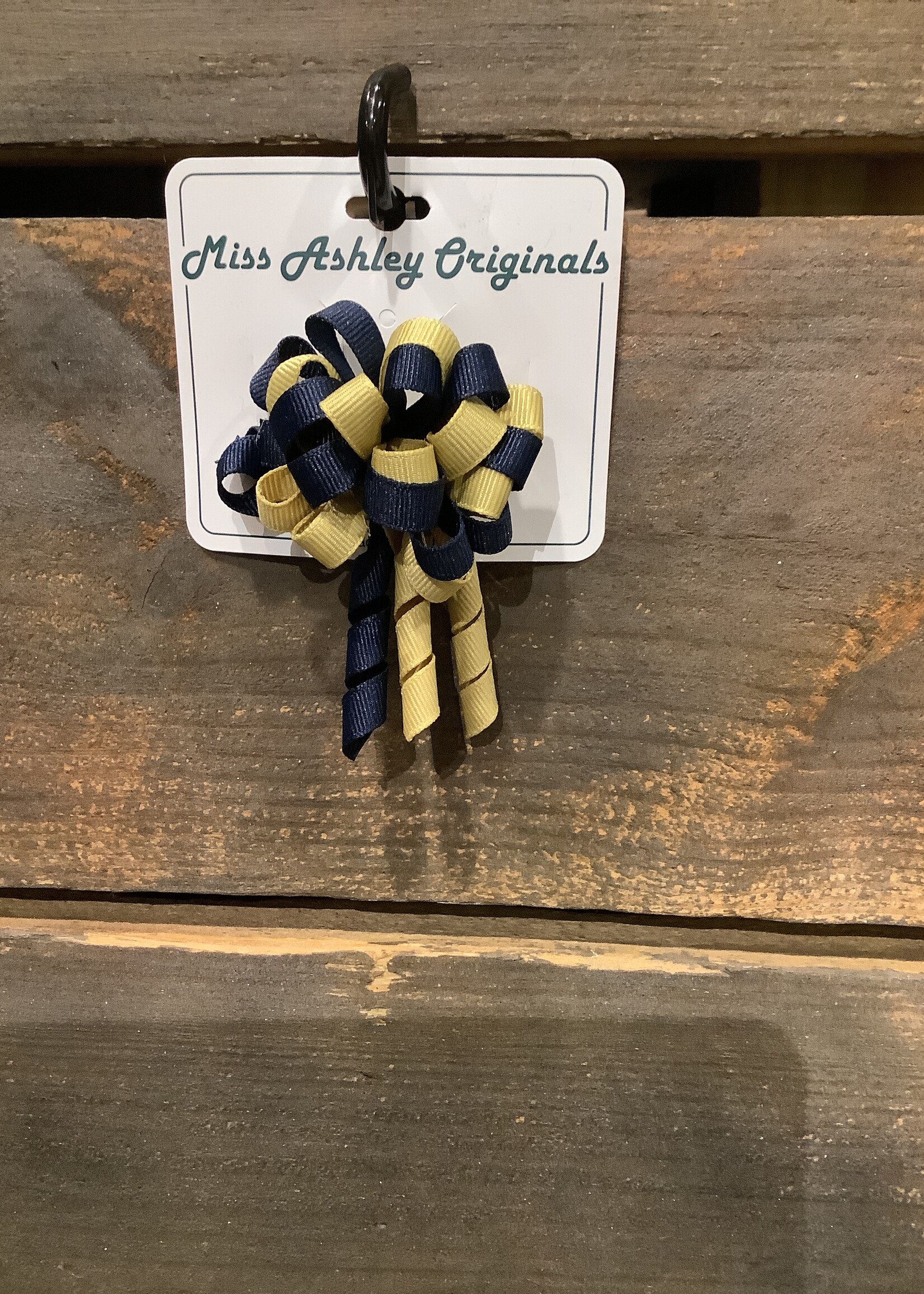 MINI LOOPS W/CURLY TAILS ON A PINCH CLIP #5050-2