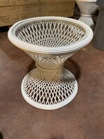 Peacock Side Table - White - 23"