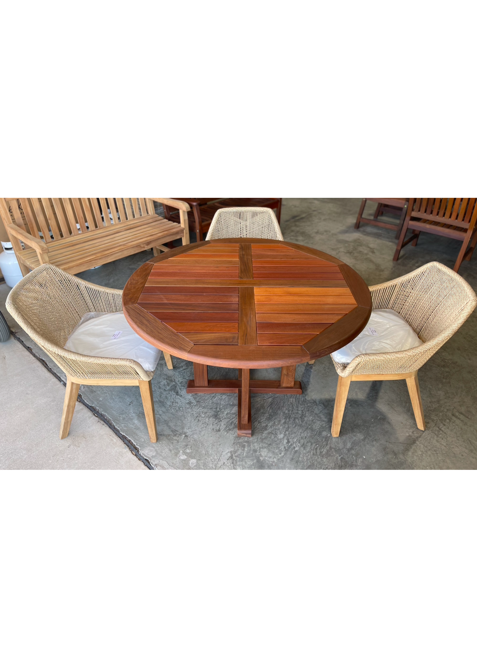 Ipe 48" Round Dining Table
