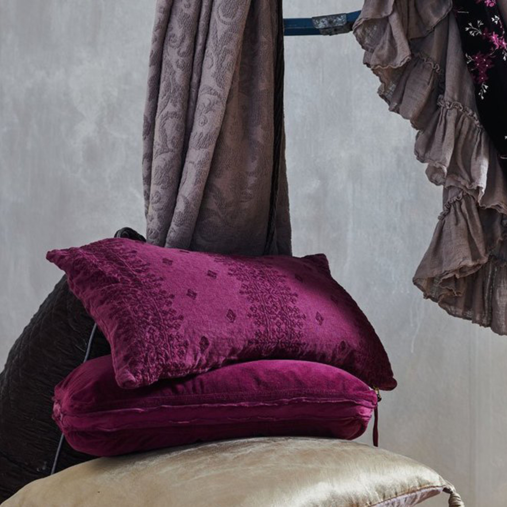 Bella Notte Ines Lumbar Pillow