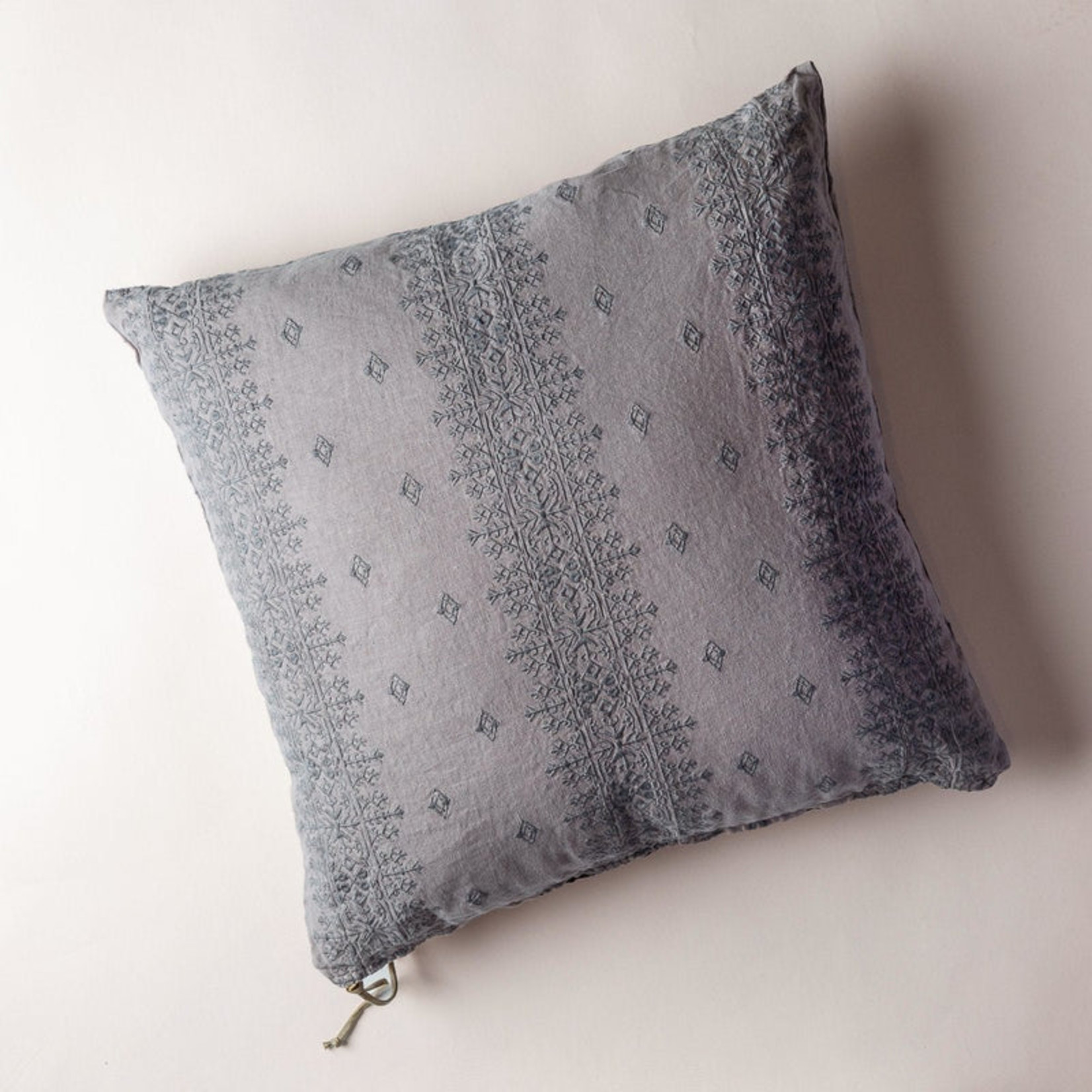 Bella Notte Ines 24x24 Pillow