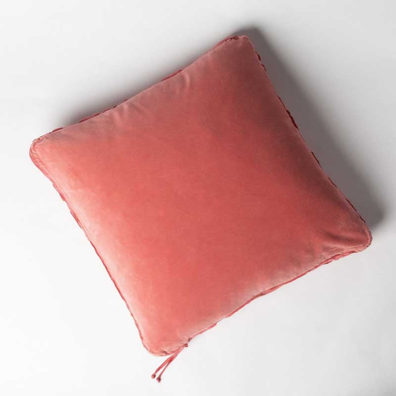 Bella Notte Harlow 24x24 Pillow