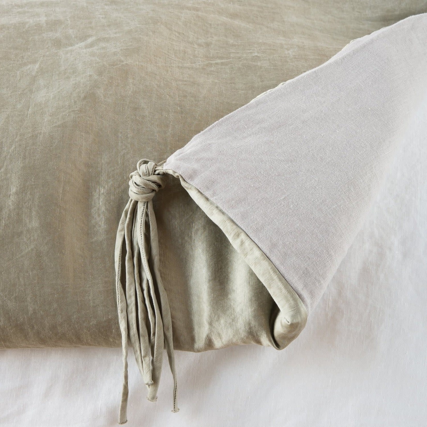 Bella Notte Taline Accent Pillow