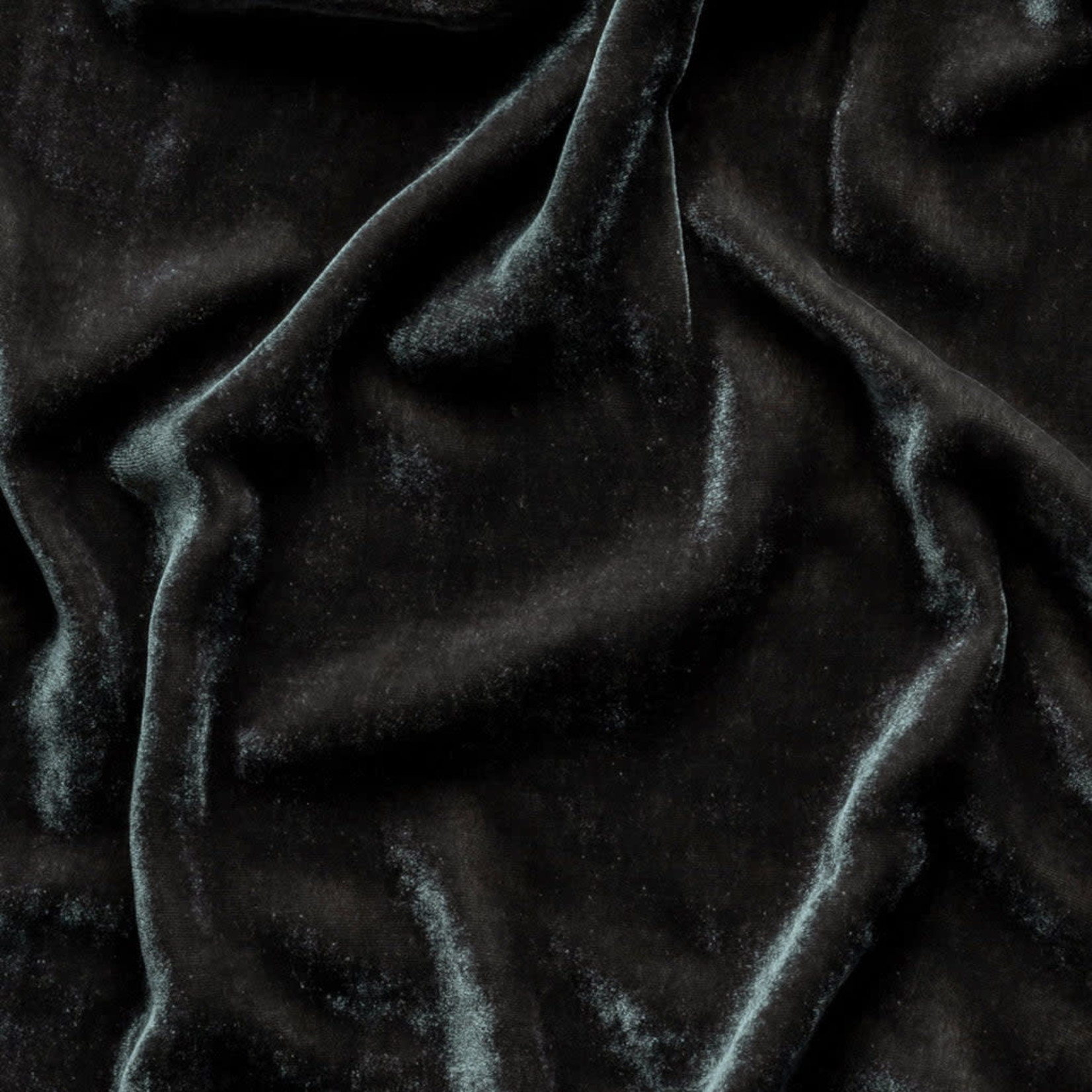 Bella Notte Carmen Throw Blanket