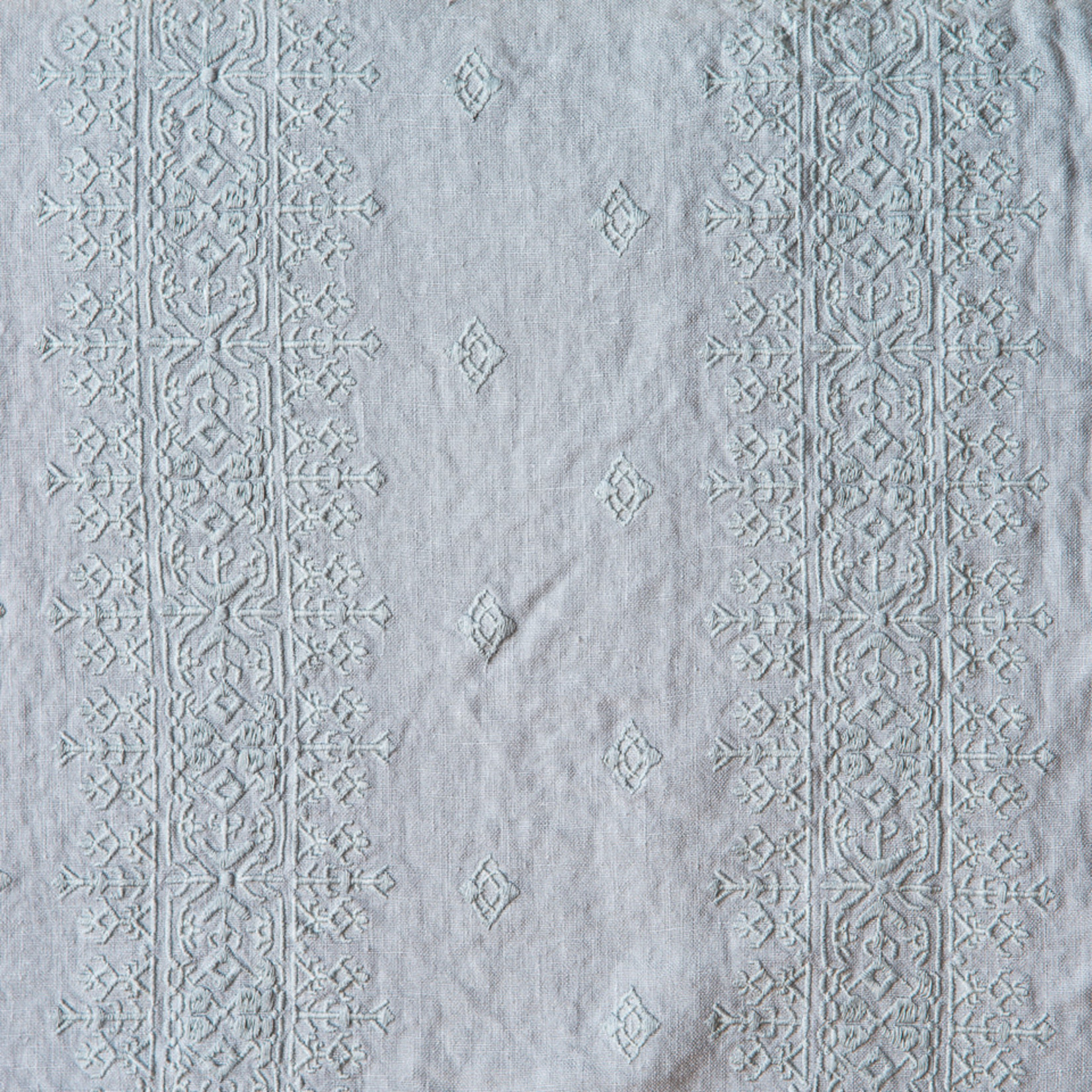 Bella Notte Ines 24x24 Pillow