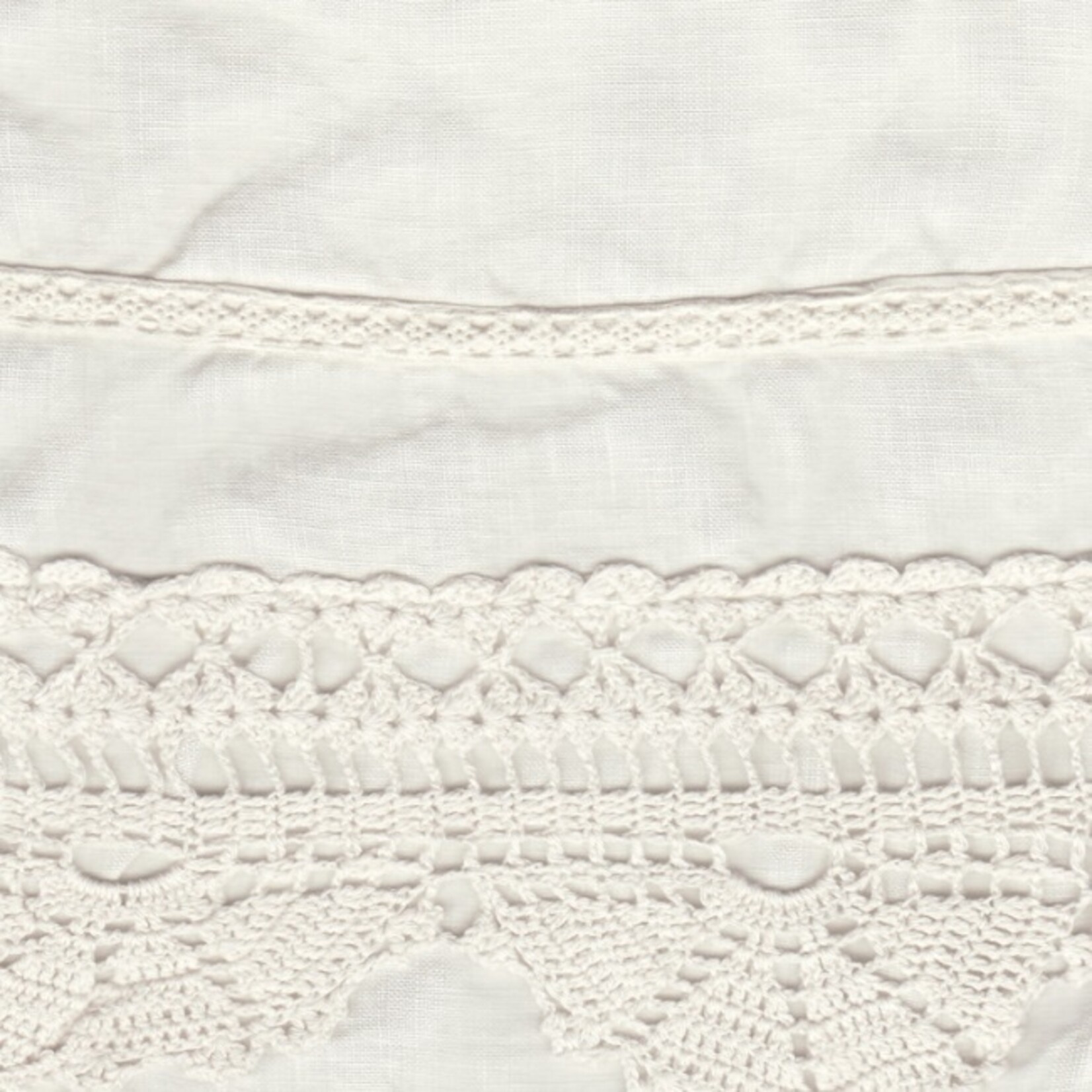 Bella Notte Linen Crochet Pillowcase