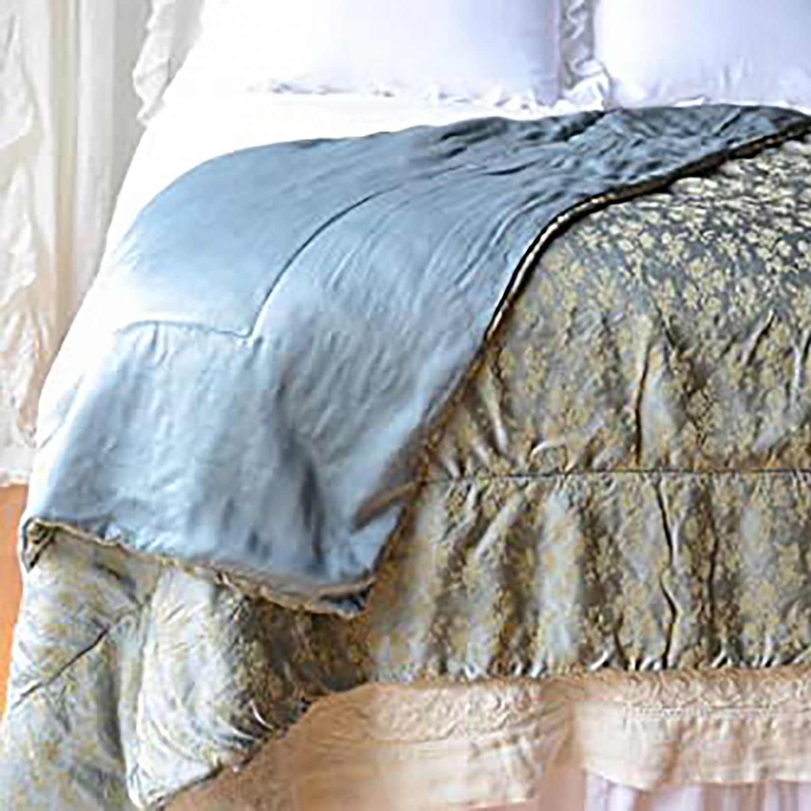 Bella Notte Colette Personal Comforter