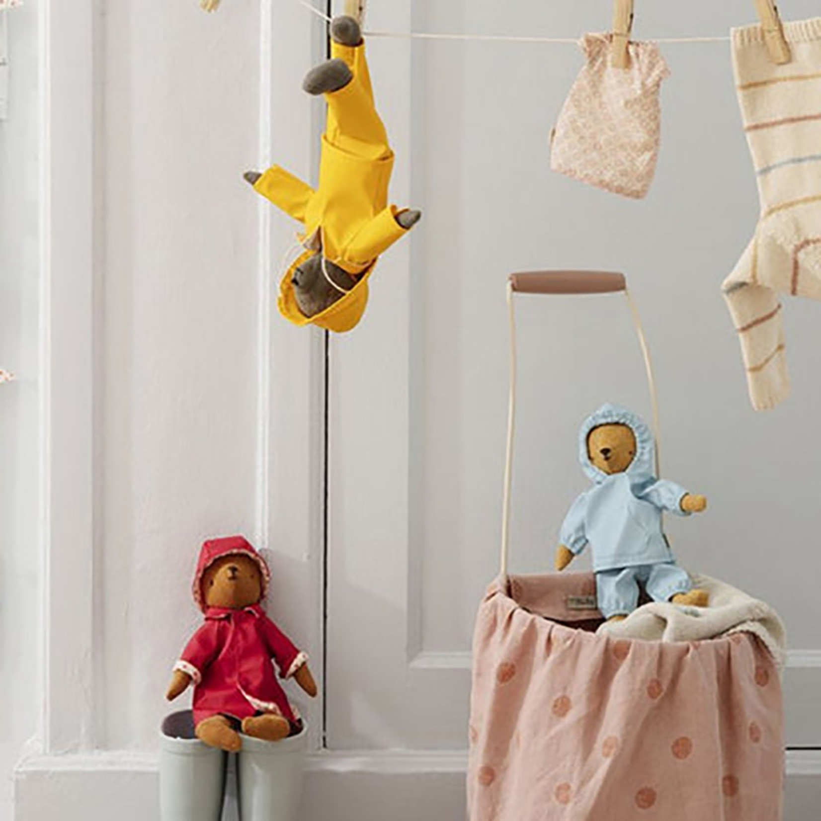 Maileg USA Raincoat with Hat - Teddy Mum