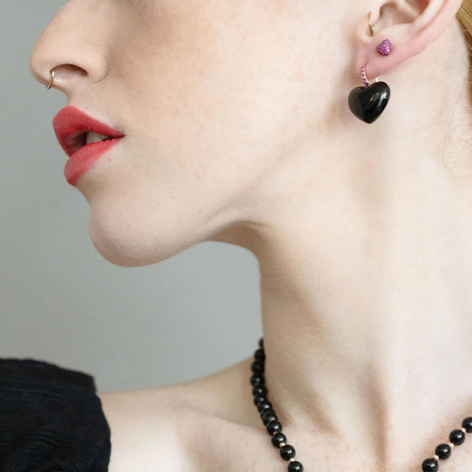 Rachel Quinn Midi Onyx Dollop Heart Earrings